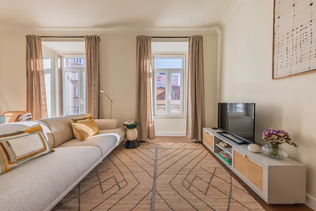 3-Bedroom Apartment in Travessa Santa Marta, Lisbon (1710804) room image 1