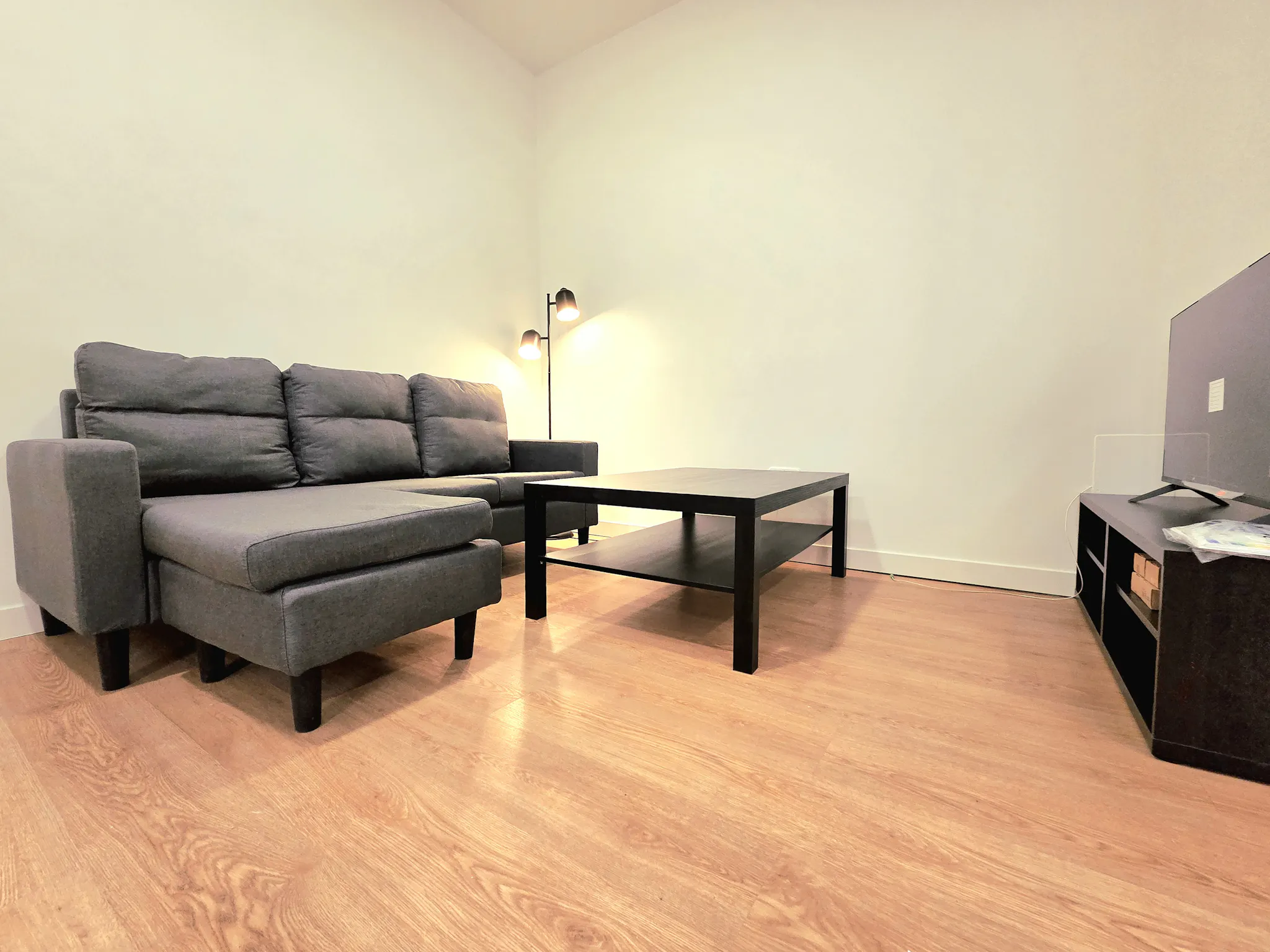 1-Bedroom Apartment in Calle de Caravaca, Madrid (1711069) ROOM 1