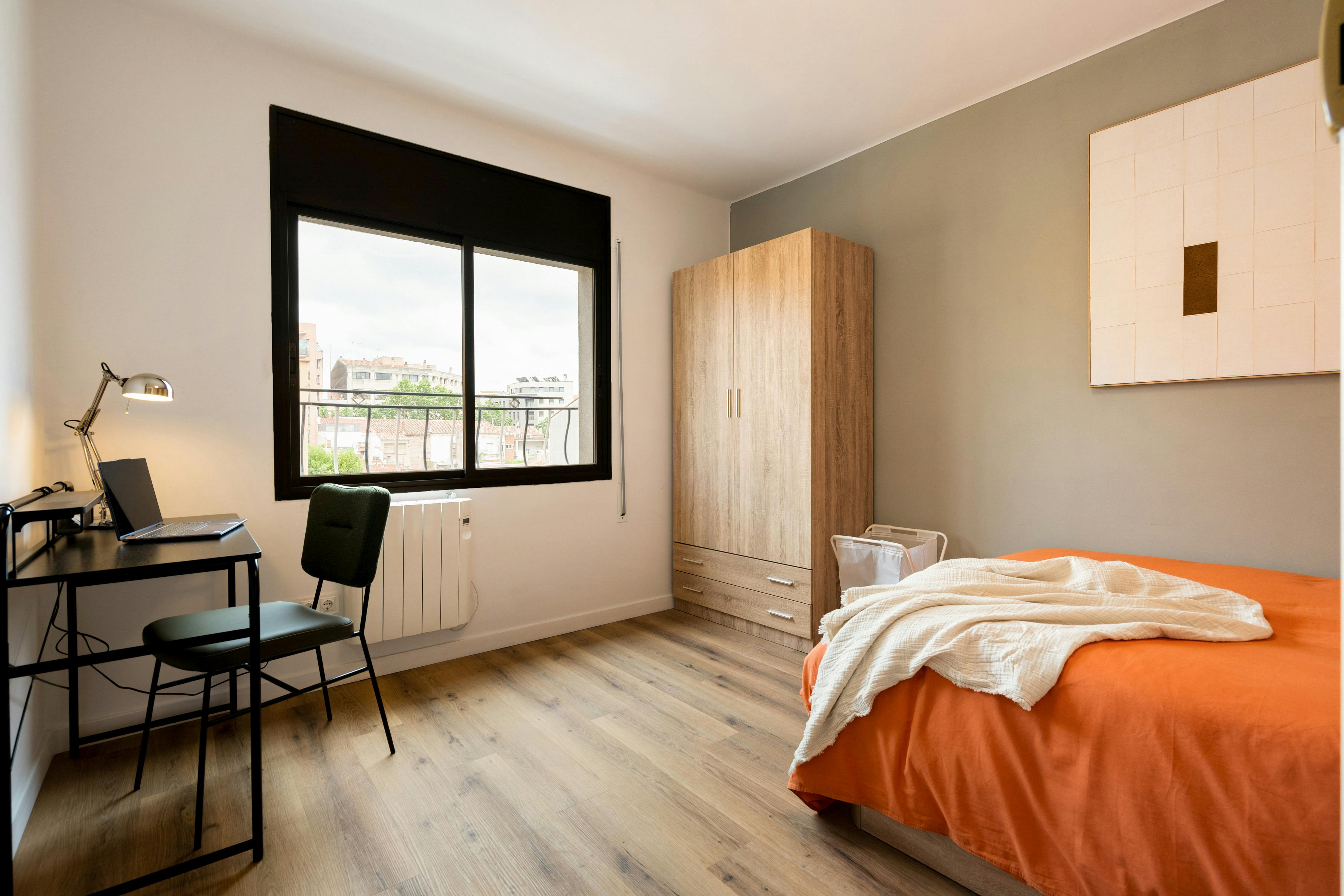 Habitación privada en alquiler por 560 € al mes en Sabadell, Carrer de Sardà