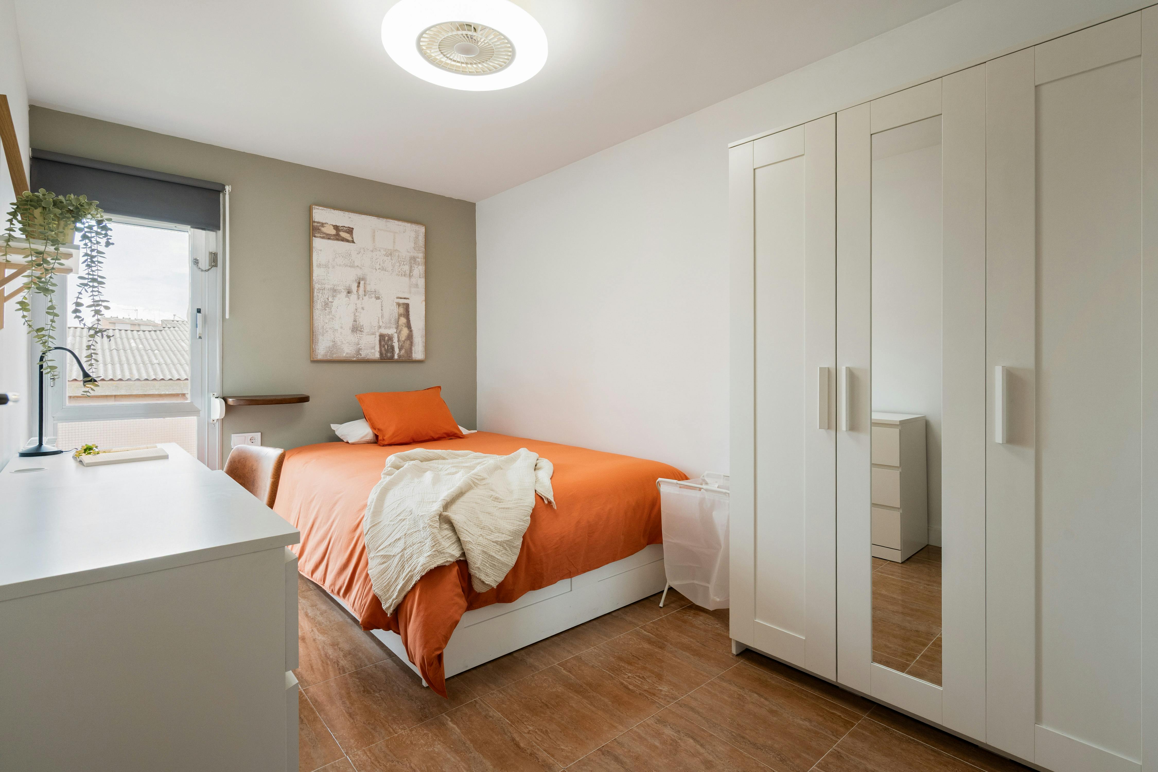 Stanza privata in affitto a 530 € al mese a Sabadell, Carrer d'Ovidi