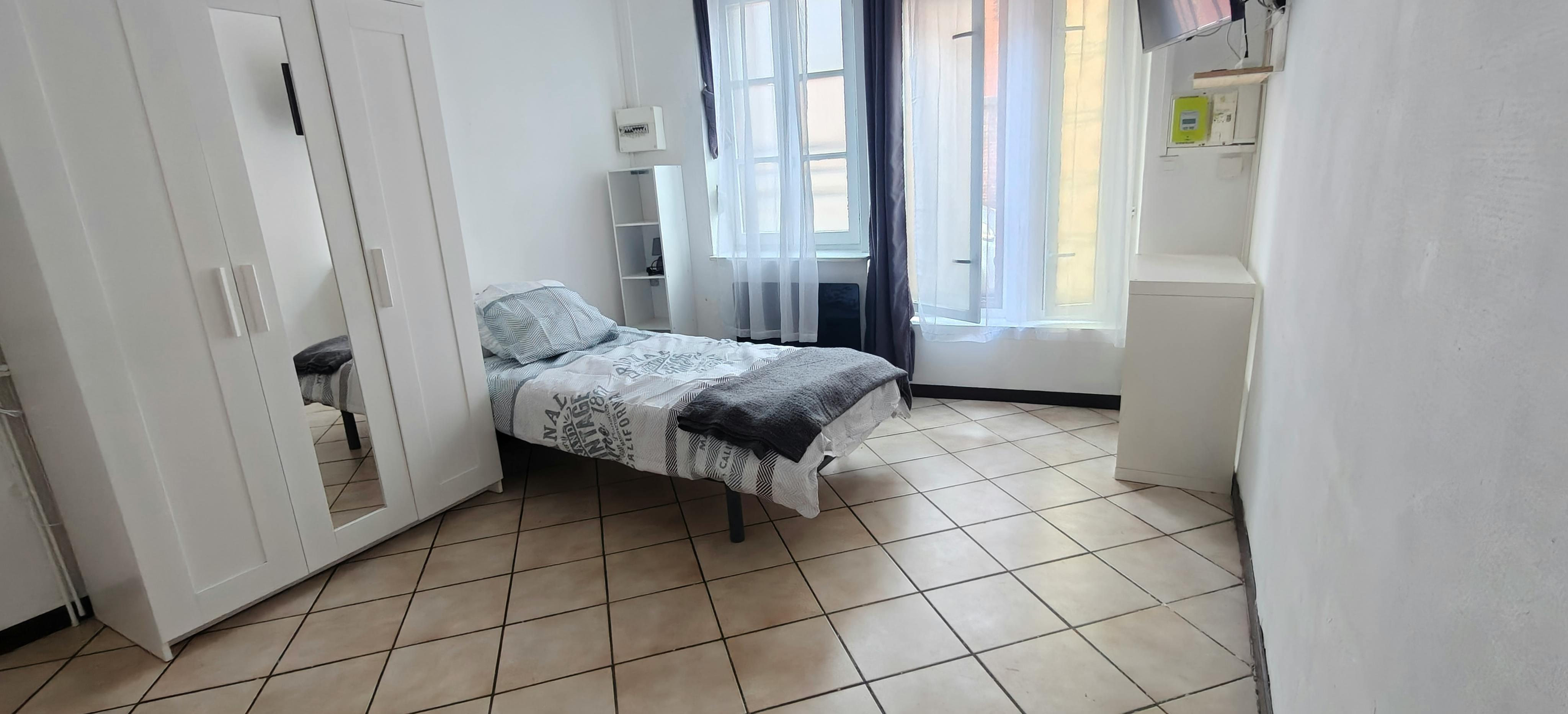 1-Bedroom Apartment in Rue des Meuniers, Lille (1711192) ROOM 1