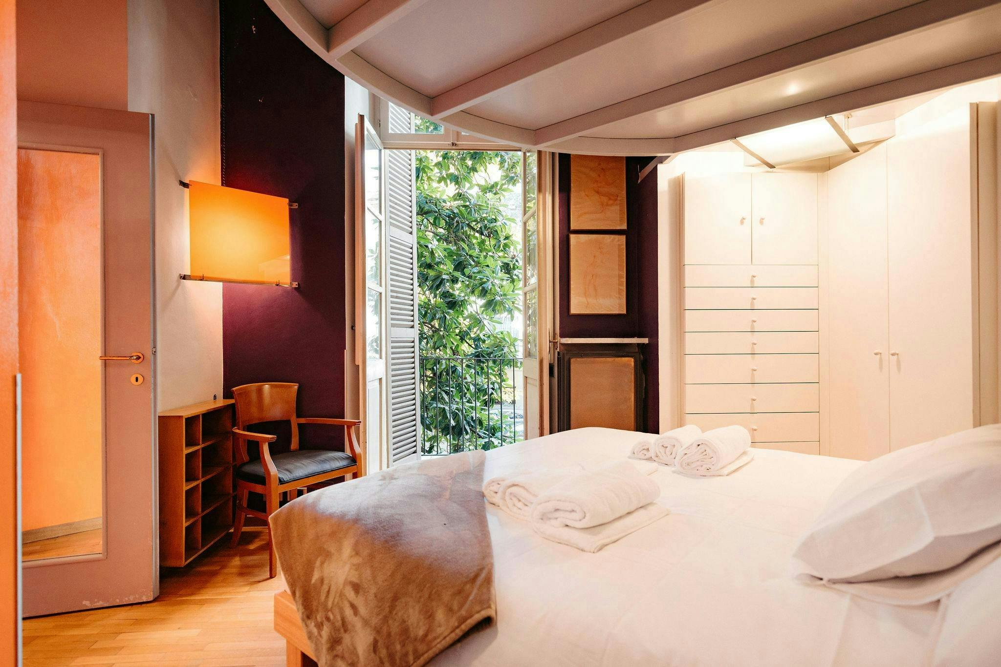 Private room for rent for €1,300 per month in Turin, Via Carlo Alberto