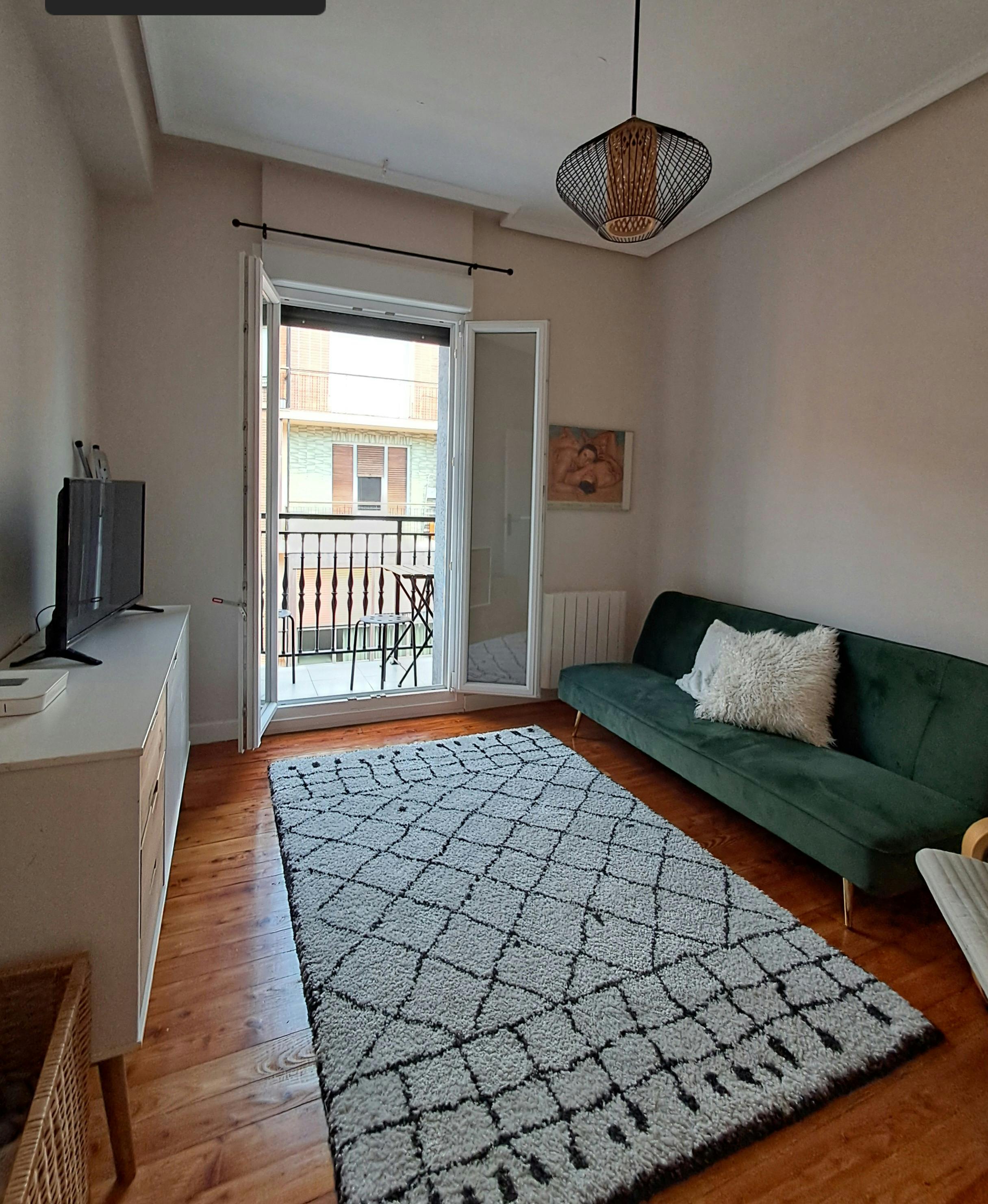 Apartamento para alugar por € 1.400 por mês em Bilbao, Lapurdi Hiribidea
