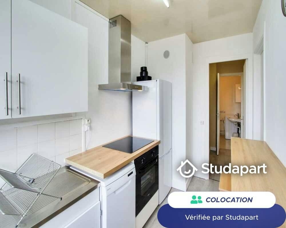 Private room for rent on Rue de la Barre, Lille - Plus