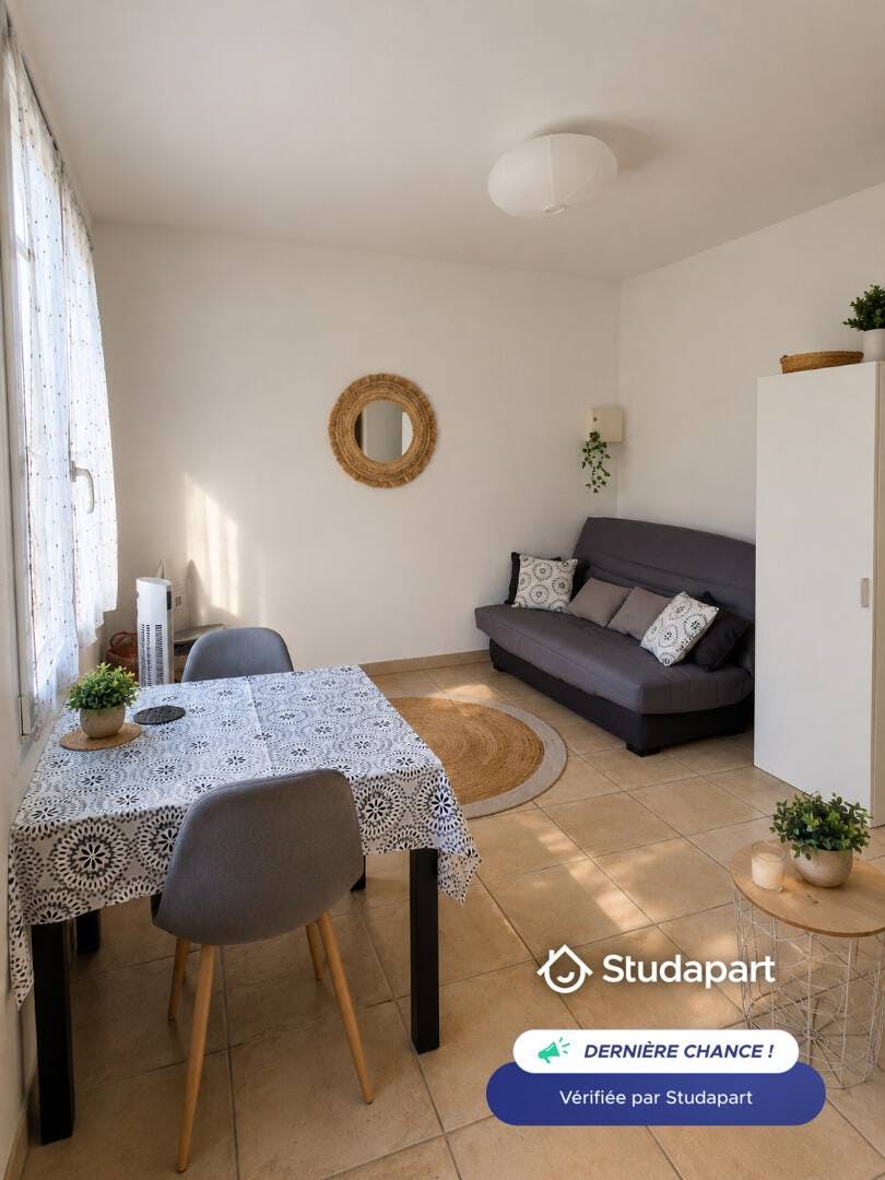 Haus zu mieten für 690 € pro Monat in Saint-Georges-d'Orques, Rue des Cagnes
