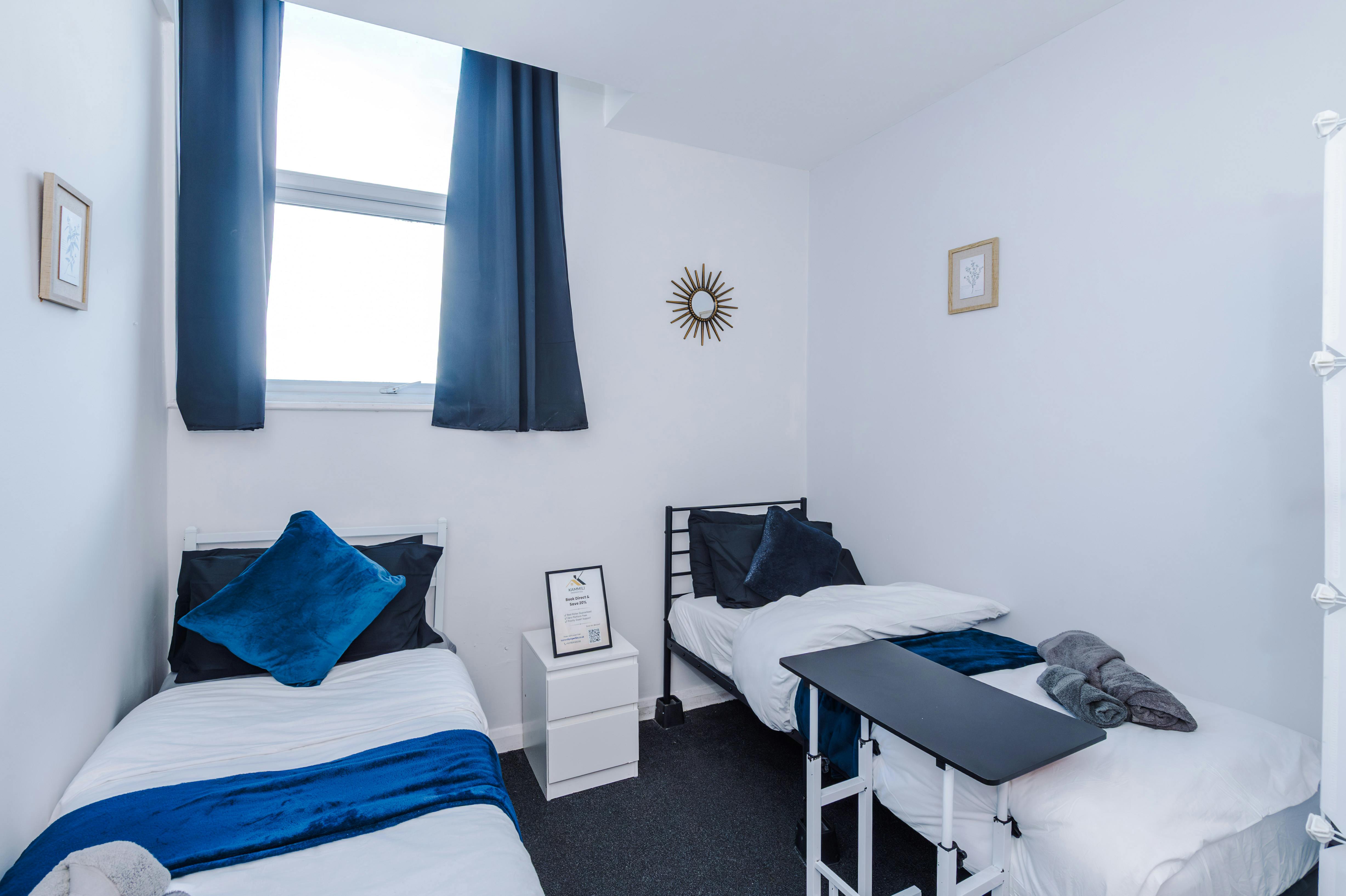 Apartment for rent for £2,500 per month in Salford, Pendleton Way