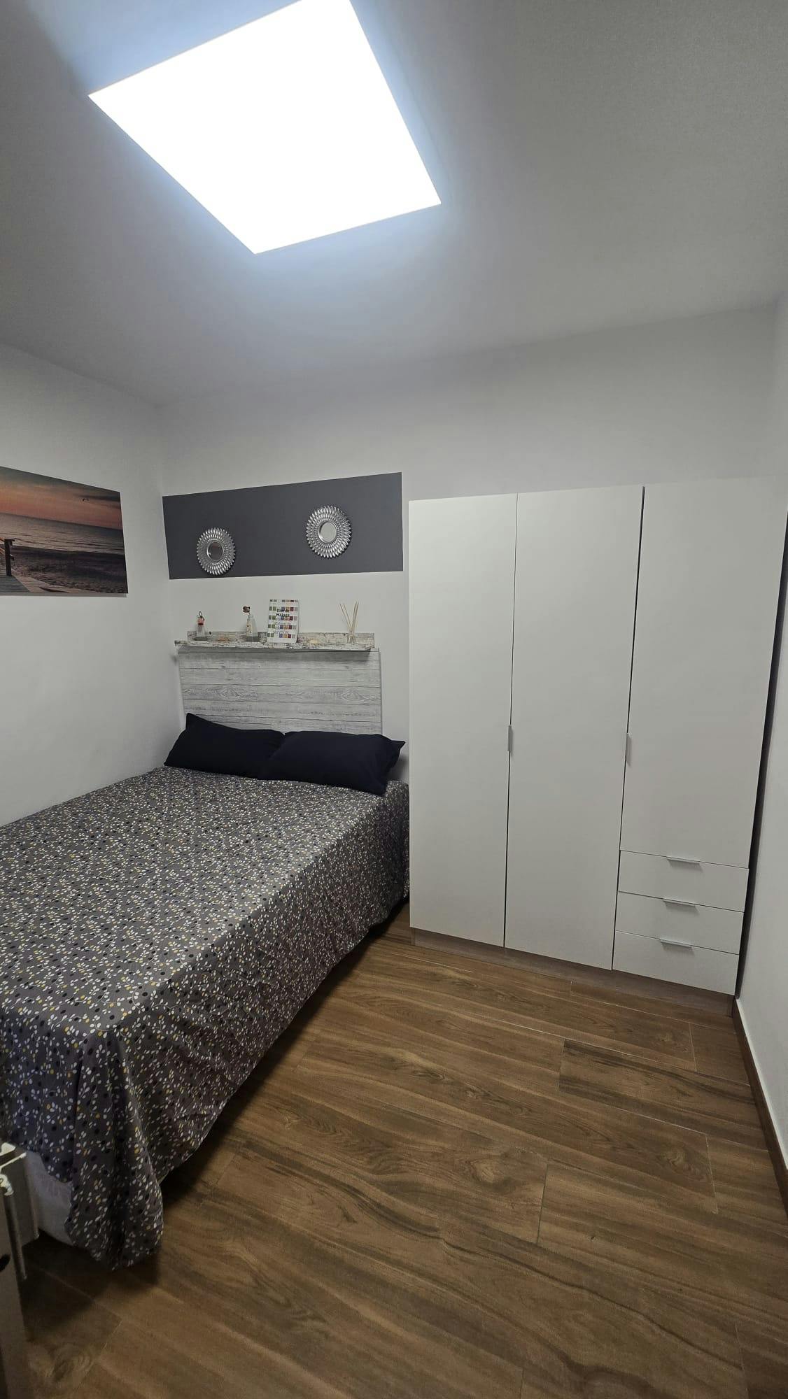 Apartment for rent for €1,800 per month in Málaga, Calle Vélez Málaga
