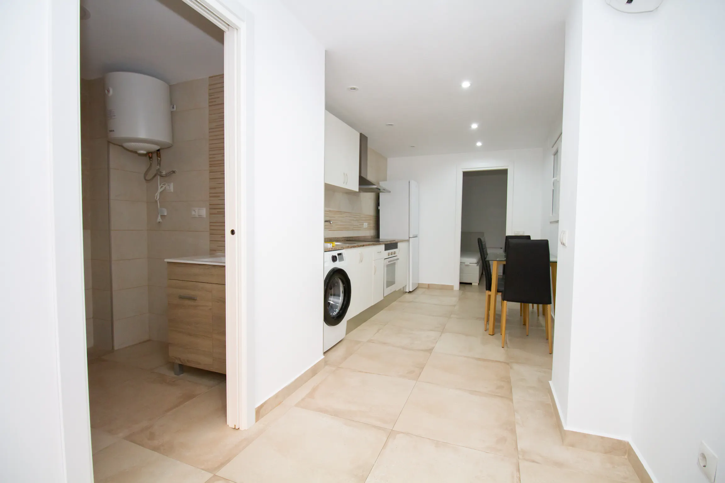 1-Bedroom Apartment in Carrer del Pintor Maella, Valencia (1711731) ROOM 1