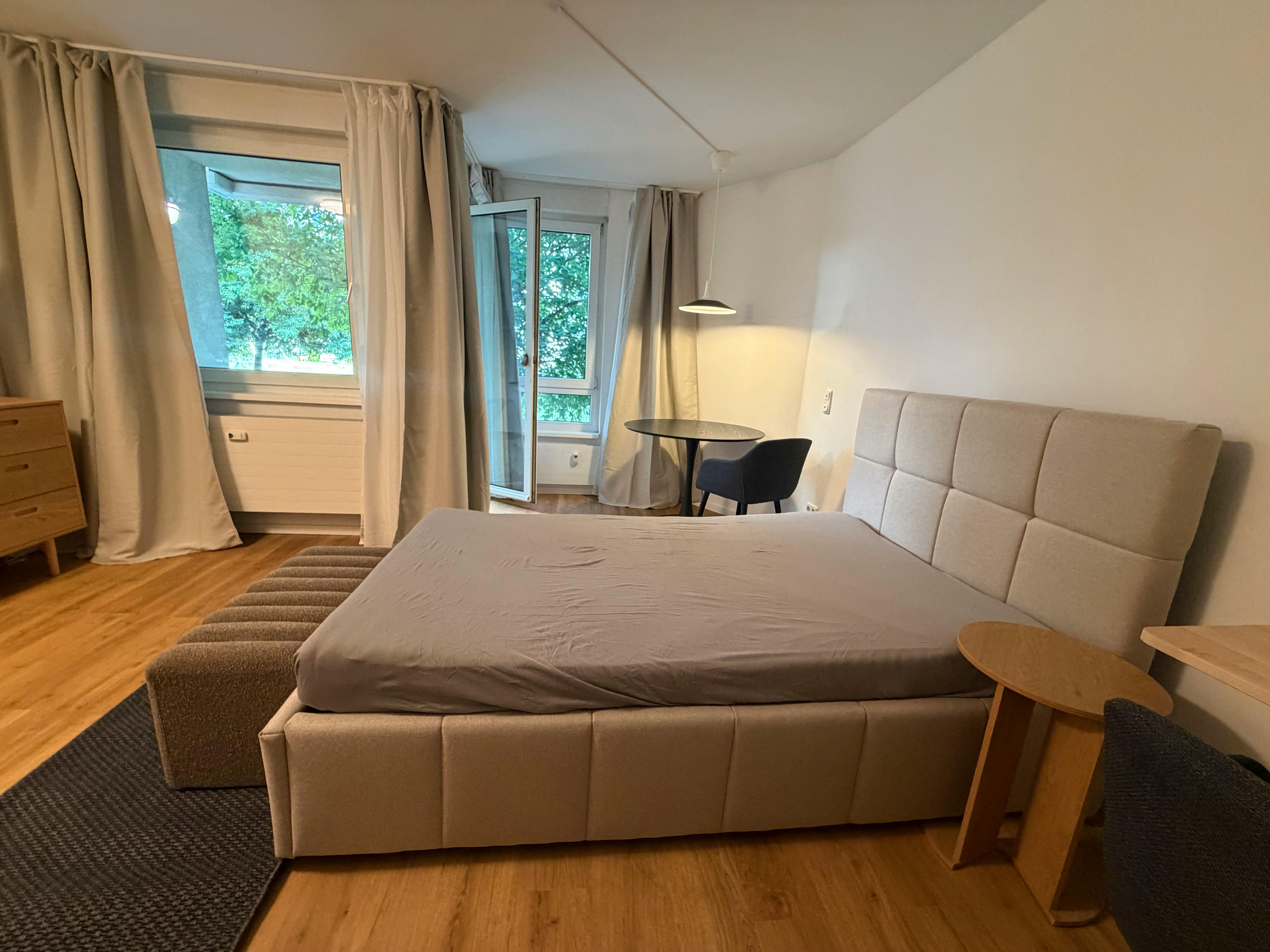 Studio à louer pour 1 400 €/mois à Berlin, Neue Grünstraße