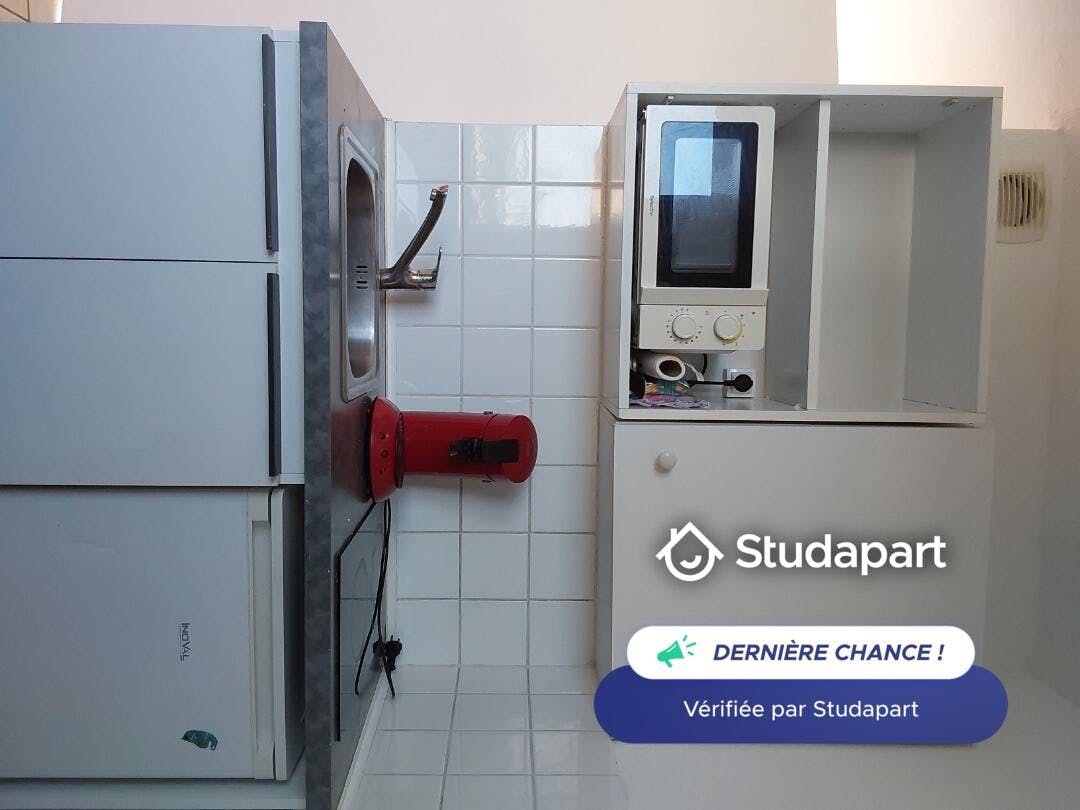 Apartamento para alugar por € 450 por mês em Nîmes, Impasse du Levraut