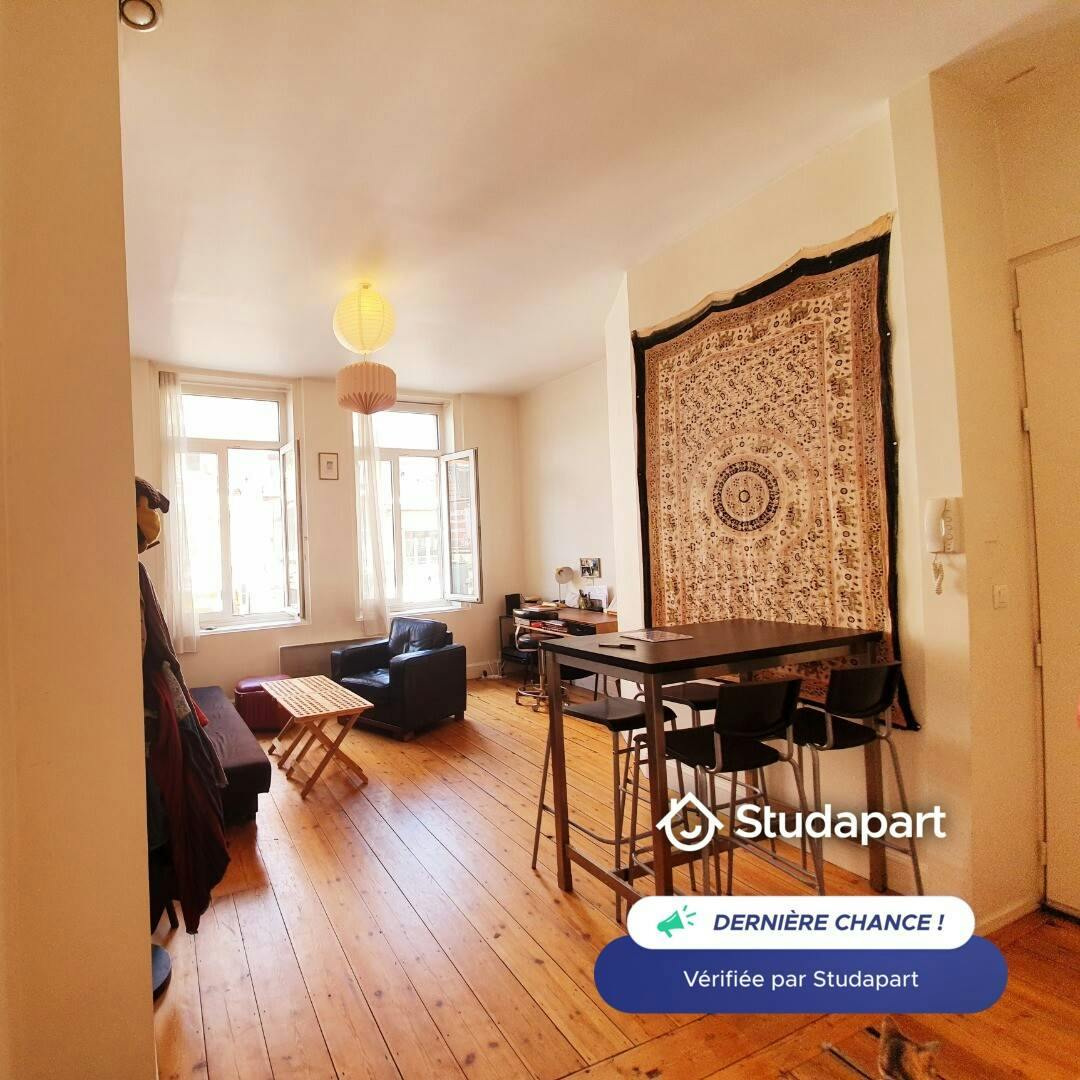 Apartment for rent for €989 per month in Lille, Rue Léon Gambetta