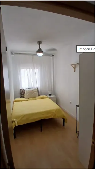 Private room in Carrer d'Alcanyís, Valencia (1712191) room image 2