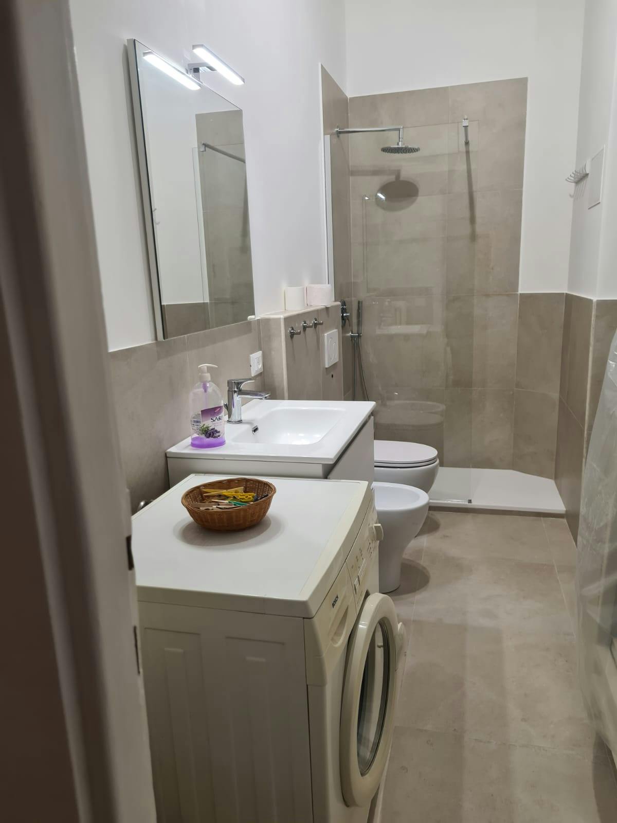 Apartment for rent for €1,300 per month in Rome, Via Enna