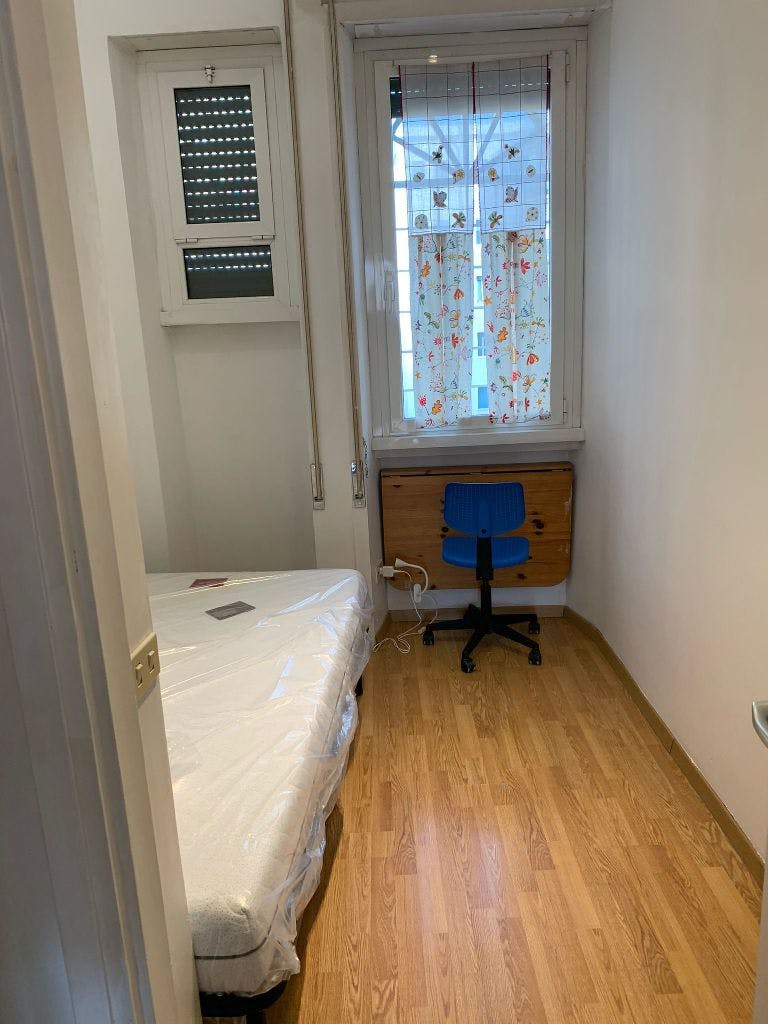 Private room in Via dei Campi Flegrei, Rome (1712383) room image 1
