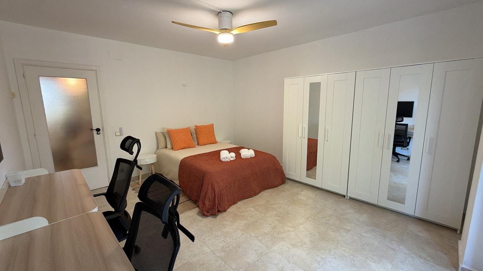 Спільна кімната за оренду для 1 055 EUR на місяць у Sant Cugat del Vallès, Avinguda de Can Picanyol