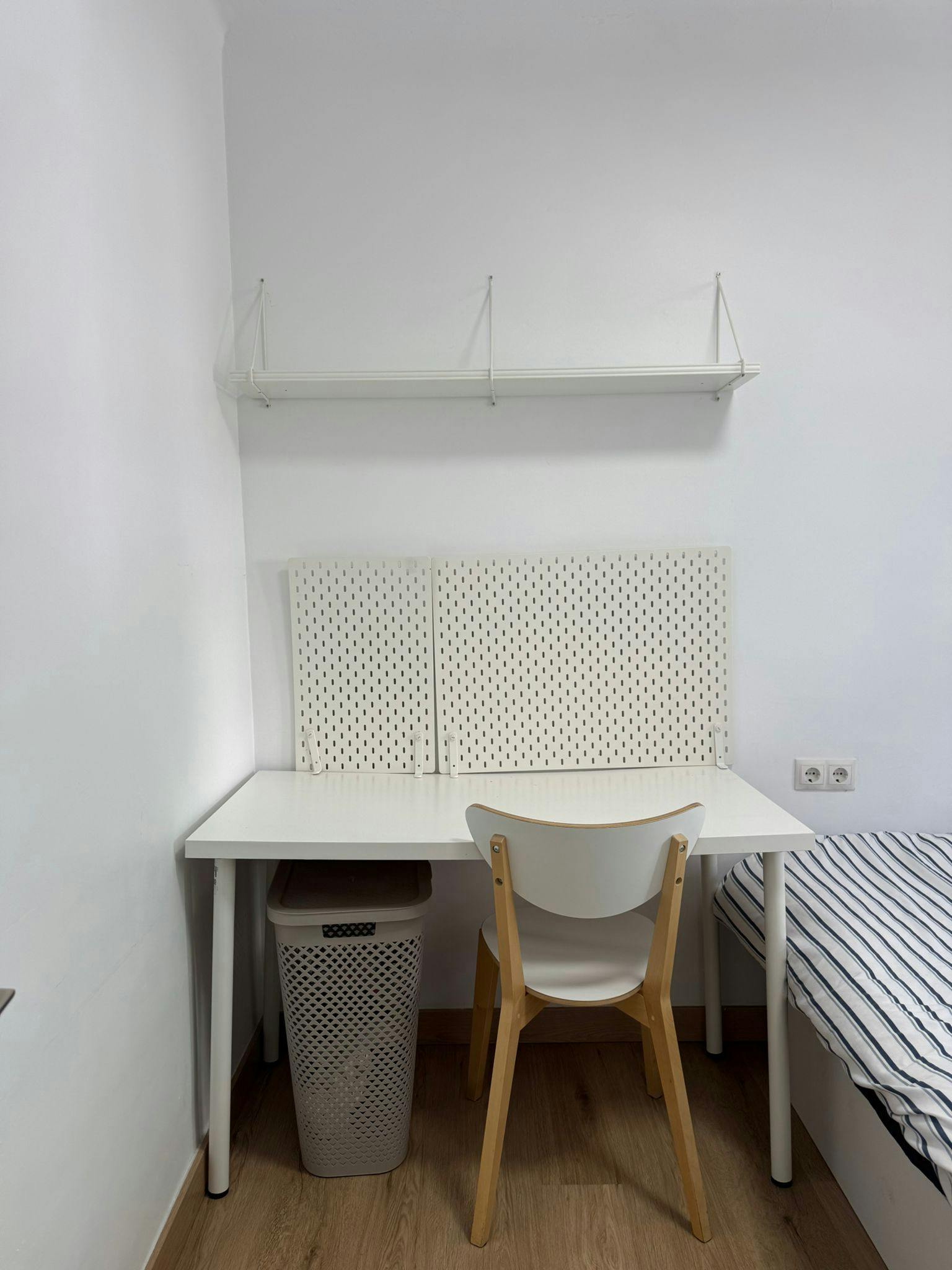 Private room in Carrer del Maresme, Barcelona (1712453) room image 2