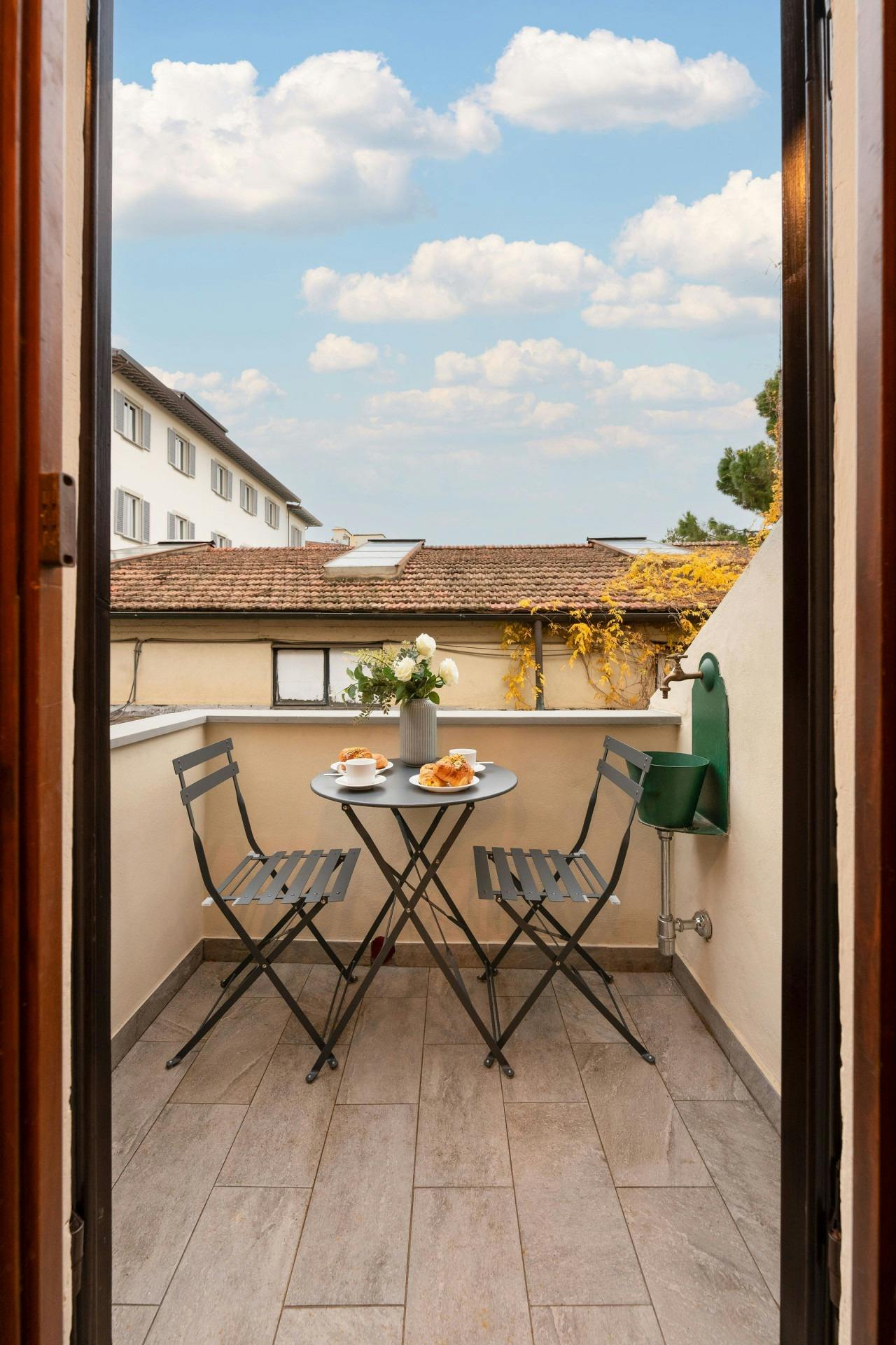 3-Bedroom Apartment in Via Guelfa, Florence (1712485) ROOM 2