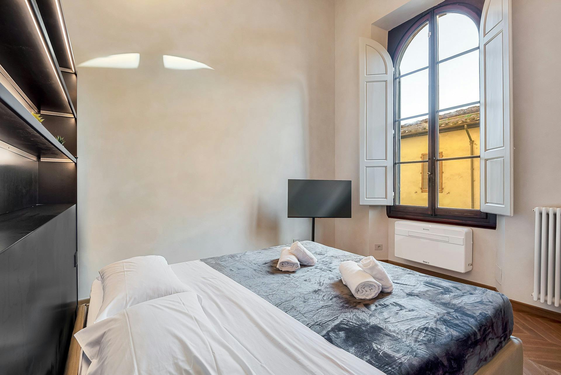 Via Venezia, Florence preview