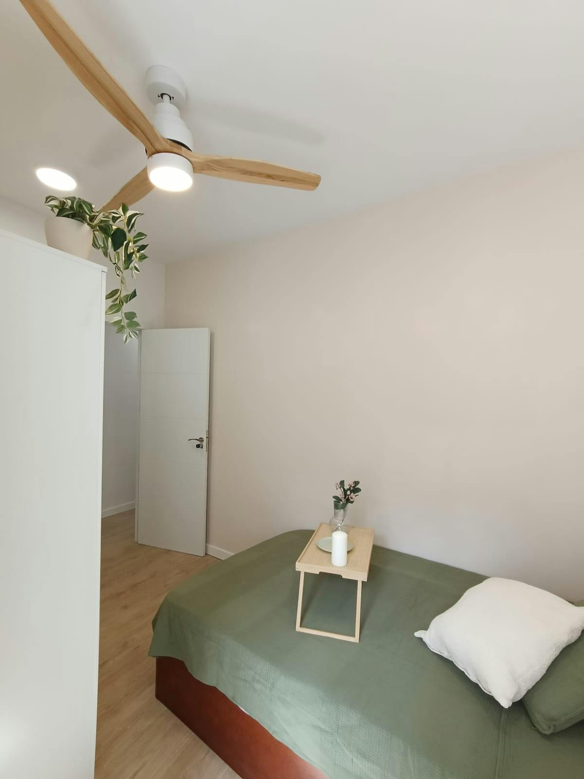 Private room for rent for €390 per month in Valladolid, Calle Asunción