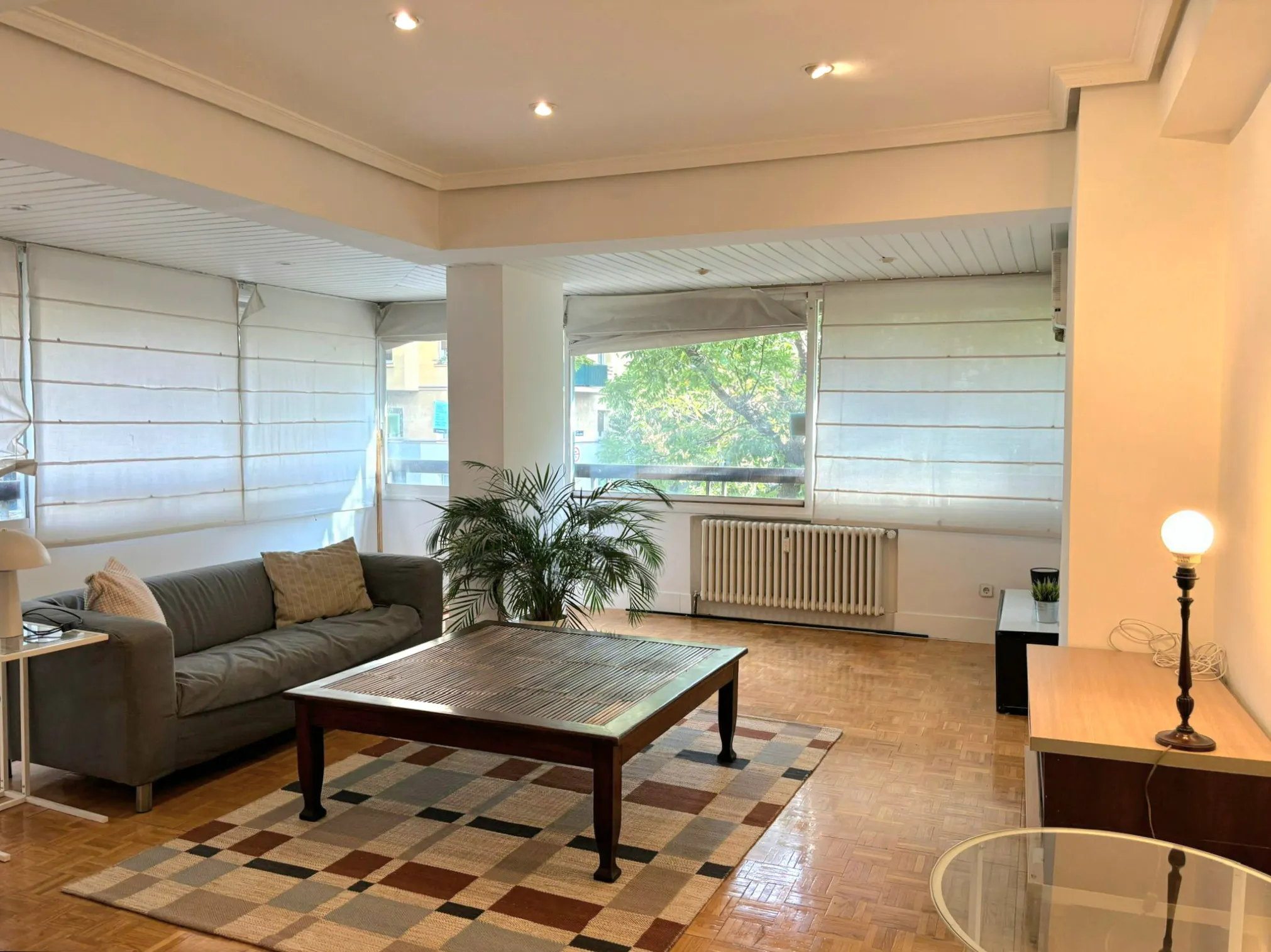 4-Bedroom Apartment in Calle de Fernán González, Madrid (1712544) ROOM 1