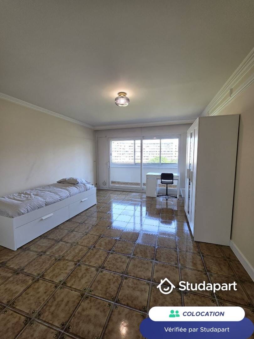 Private room for rent on Boulevard du Montaigut, Créteil