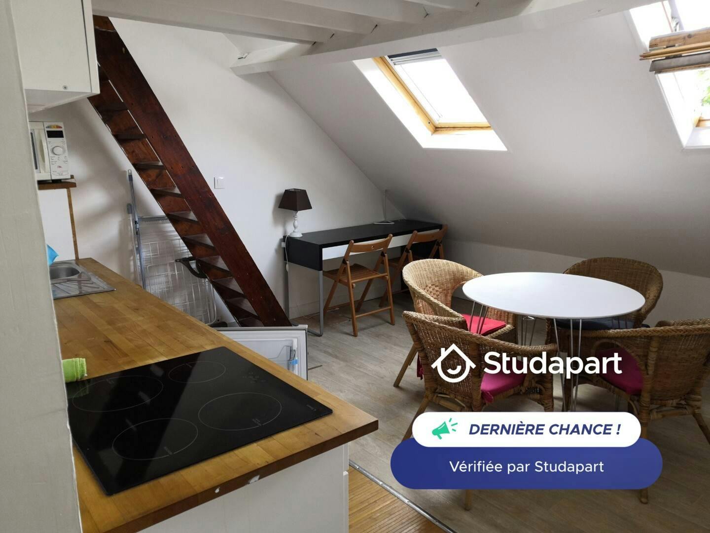 Mieszkanie do wynajęcia za 750 € miesięcznie w mieście Lille, Rue du Port