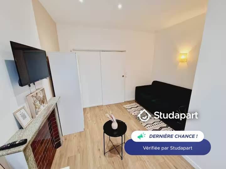 Apartment for rent for €490 per month in Aulnoye-Aymeries, Rue de l'Hôtel de ville