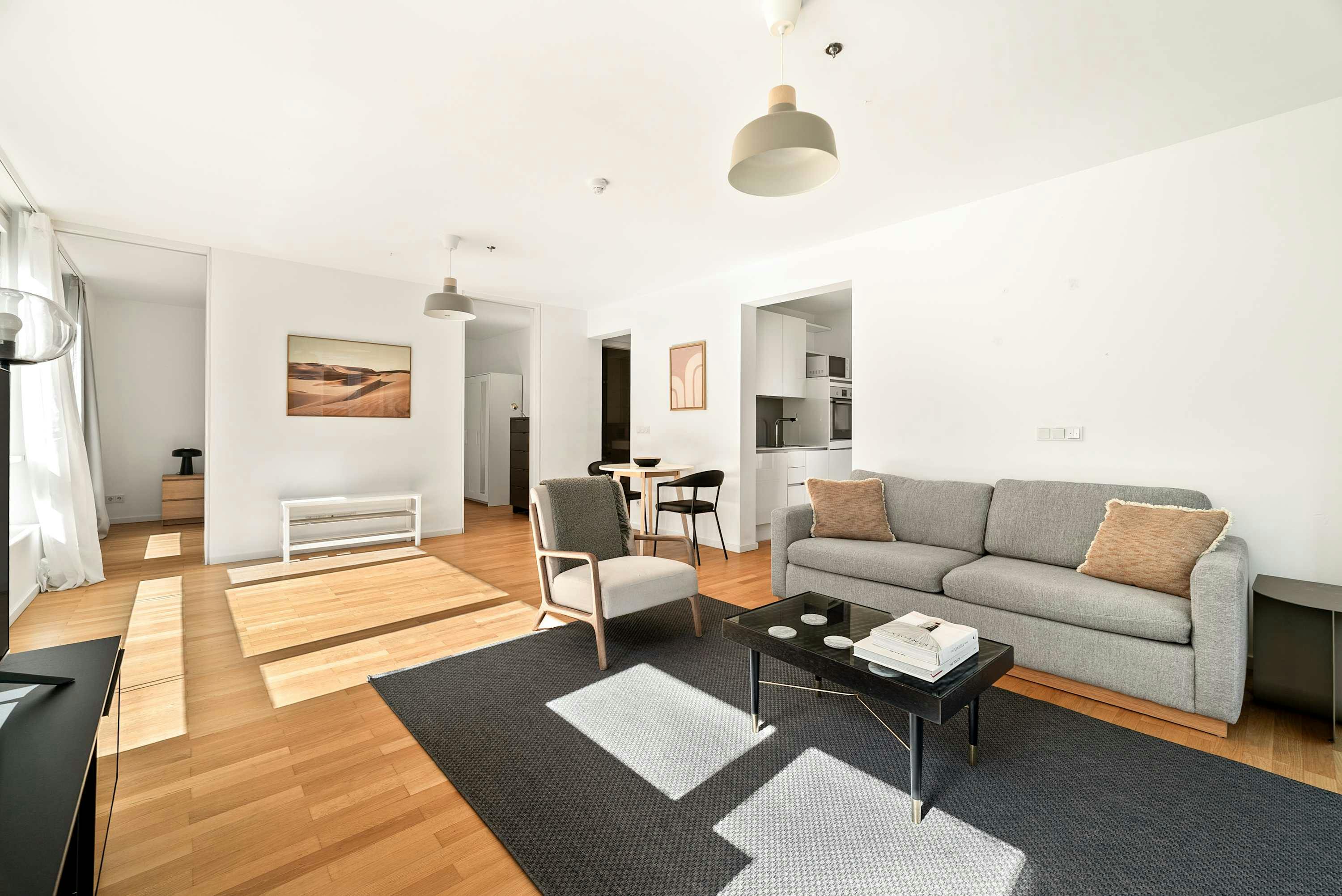 1-Bedroom Apartment in Auguststraße, Berlin (1712644) room image 1