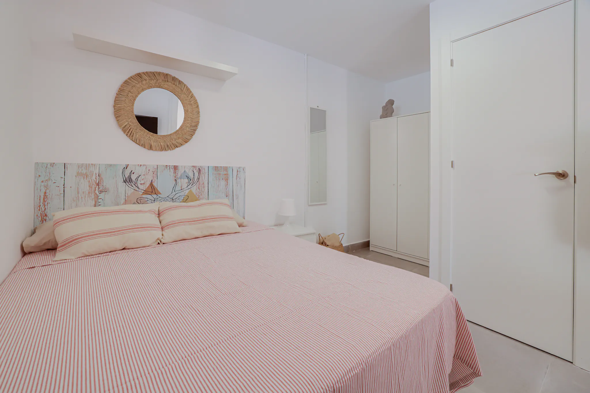 Carrer de l'Encarnació, Barcelona preview