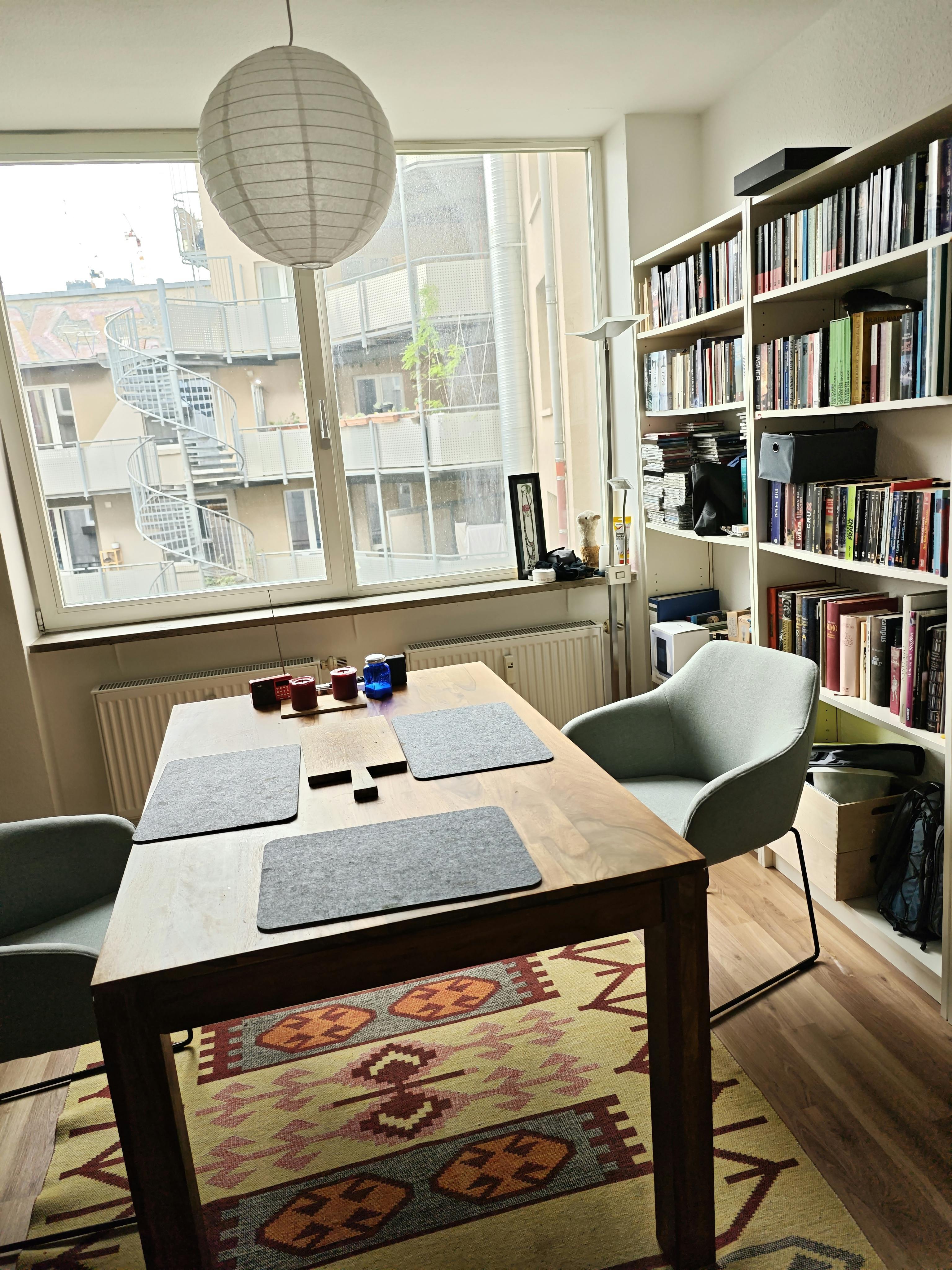 Apartment for rent for €2,290 per month in Frankfurt am Main, Taunusstraße