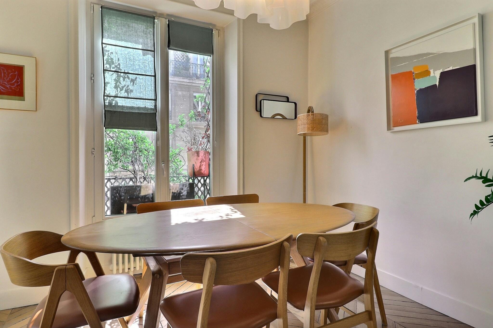 1-Bedroom Apartment in Rue Beaurepaire, Paris (1712762) ROOM 1