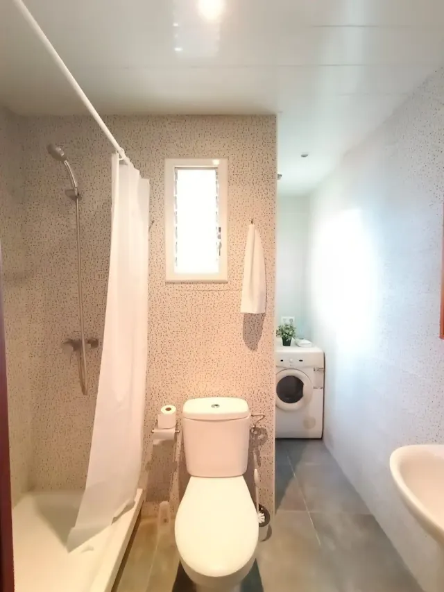 1-Bedroom Apartment in Carrer de Fernando Poo, Barcelona (1712765) room image 2