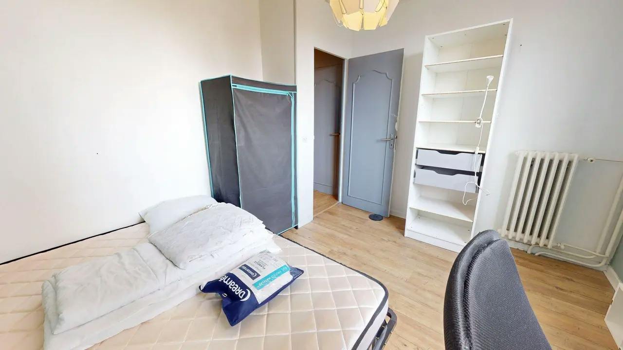 Private room for rent on Rue Philippe Fabia, Lyon - Vue 4