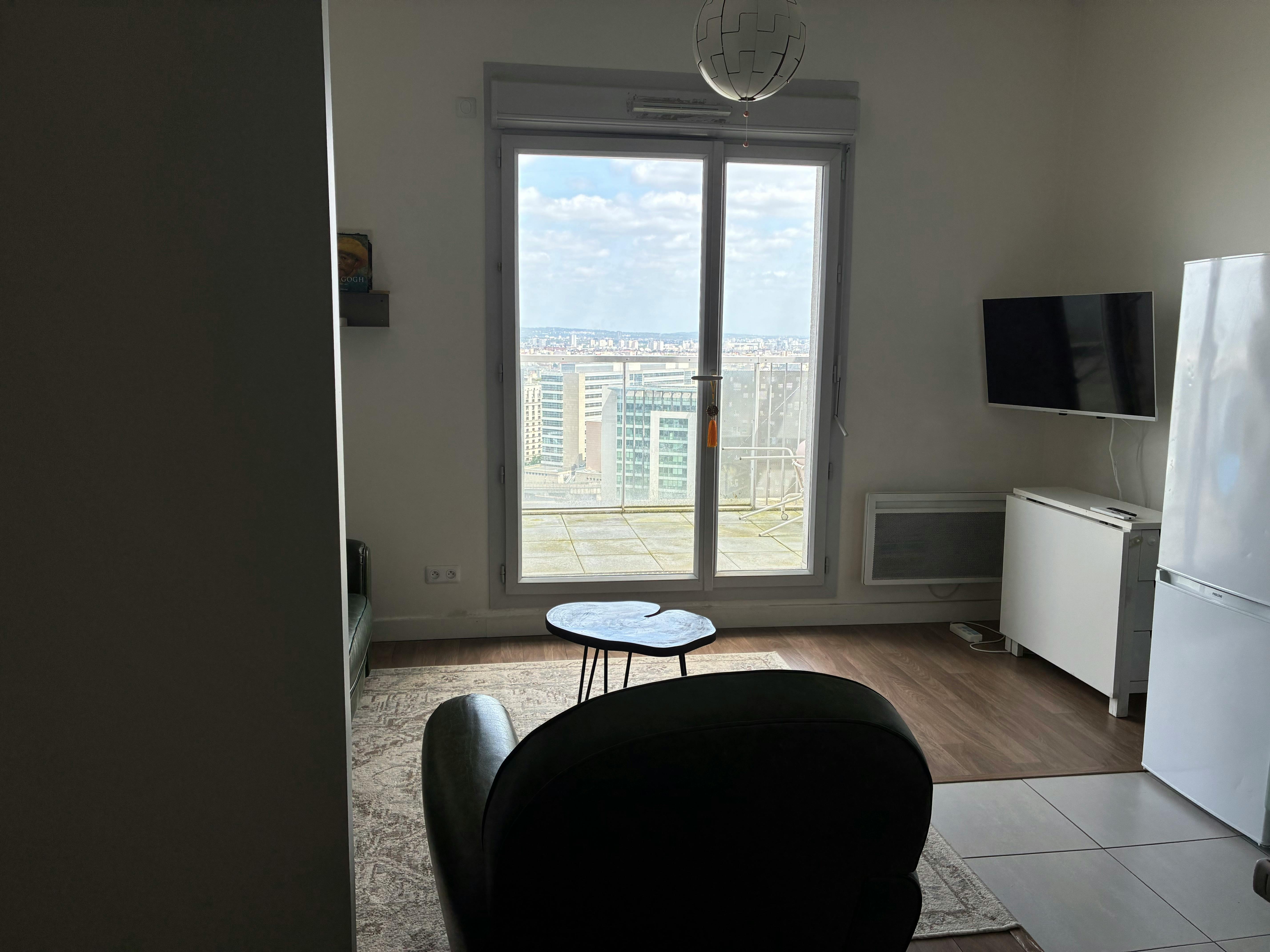 1-Bedroom Apartment in Terrasse Valmy, Puteaux (1712819) ROOM 2