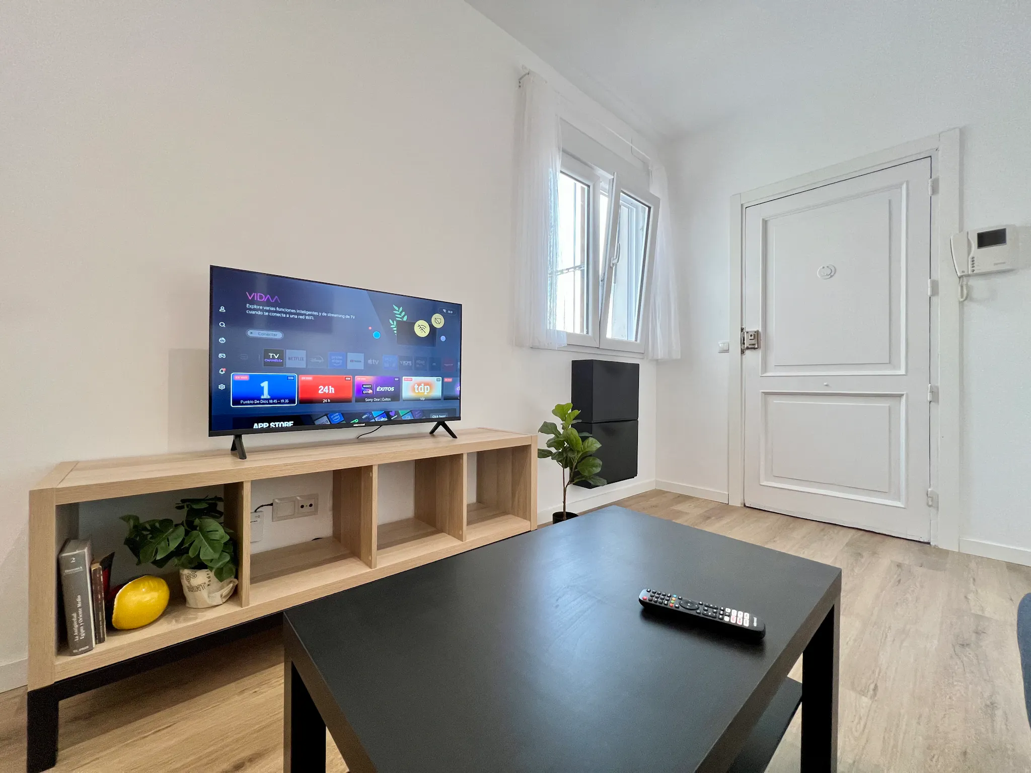 2-Bedroom Apartment in Calle de San Bernardo, Madrid (1712832) ROOM 3