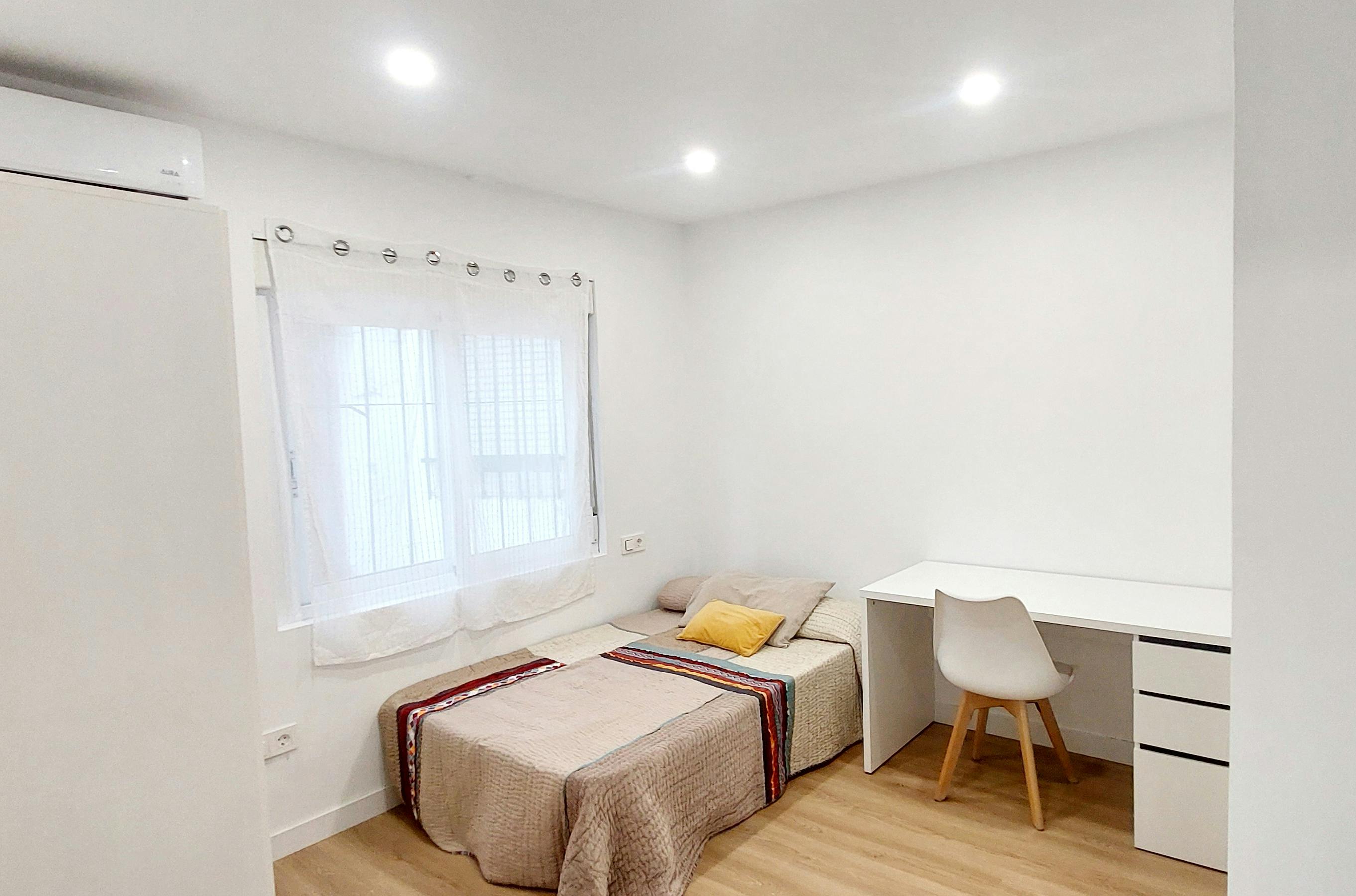 Habitación privada en alquiler por 700 € al mes en Madrid, Calle de Ofelia Nieto