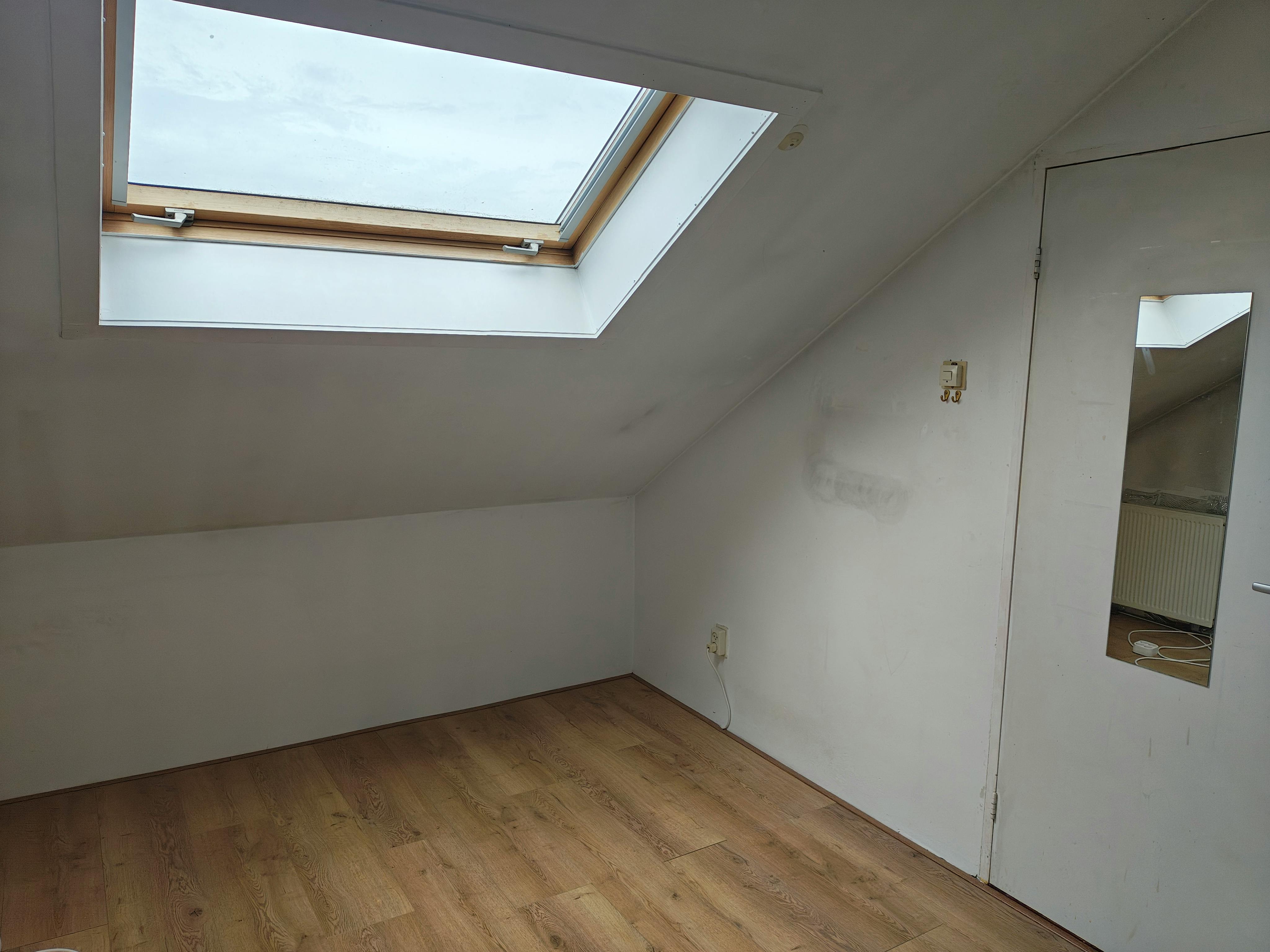 Privat rum att hyra för 950 € i månaden i Leiden, Burggravenlaan