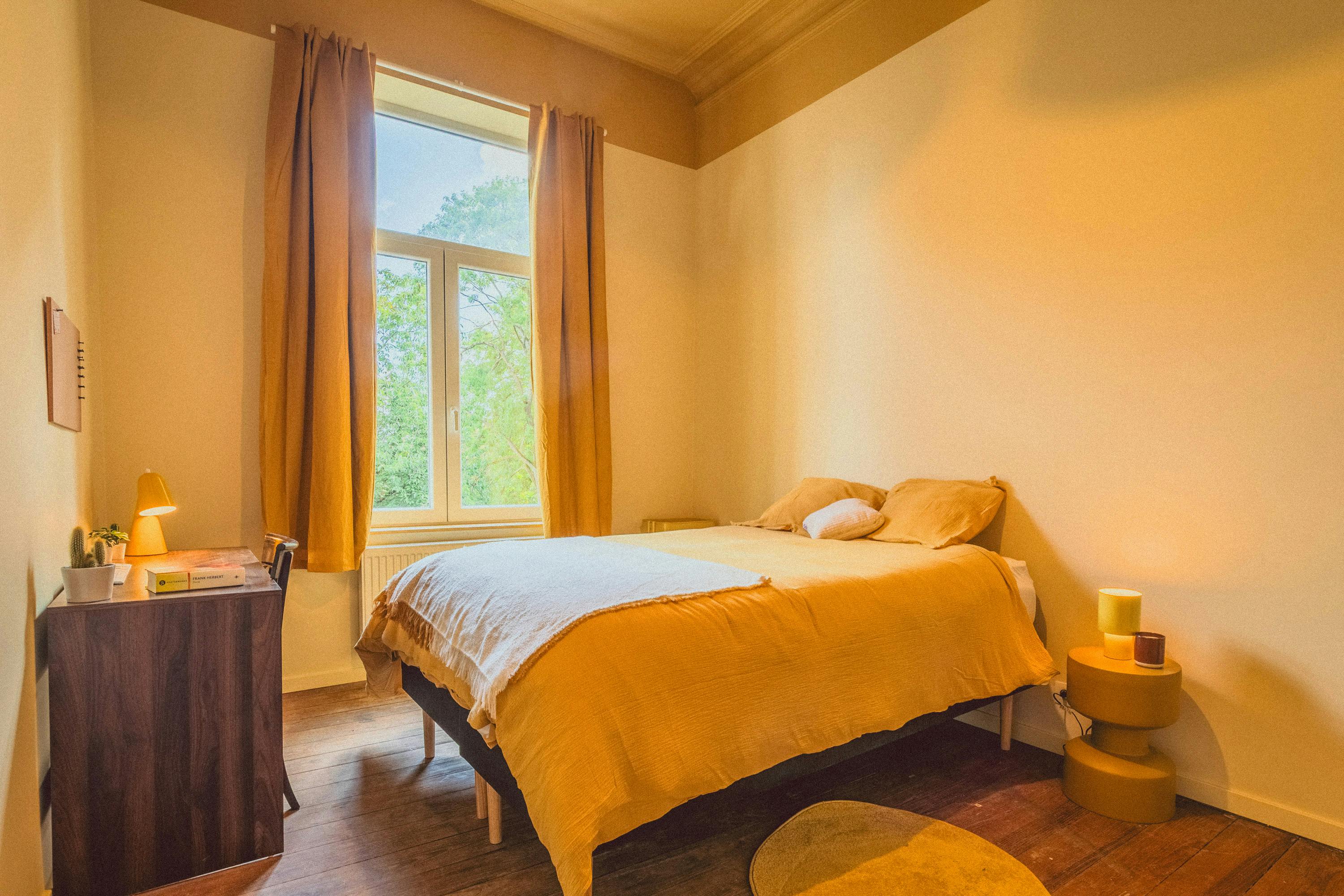 Private room in Boulevard Brand Whitlock, Woluwe-Saint-Lambert (1713116) room image 1