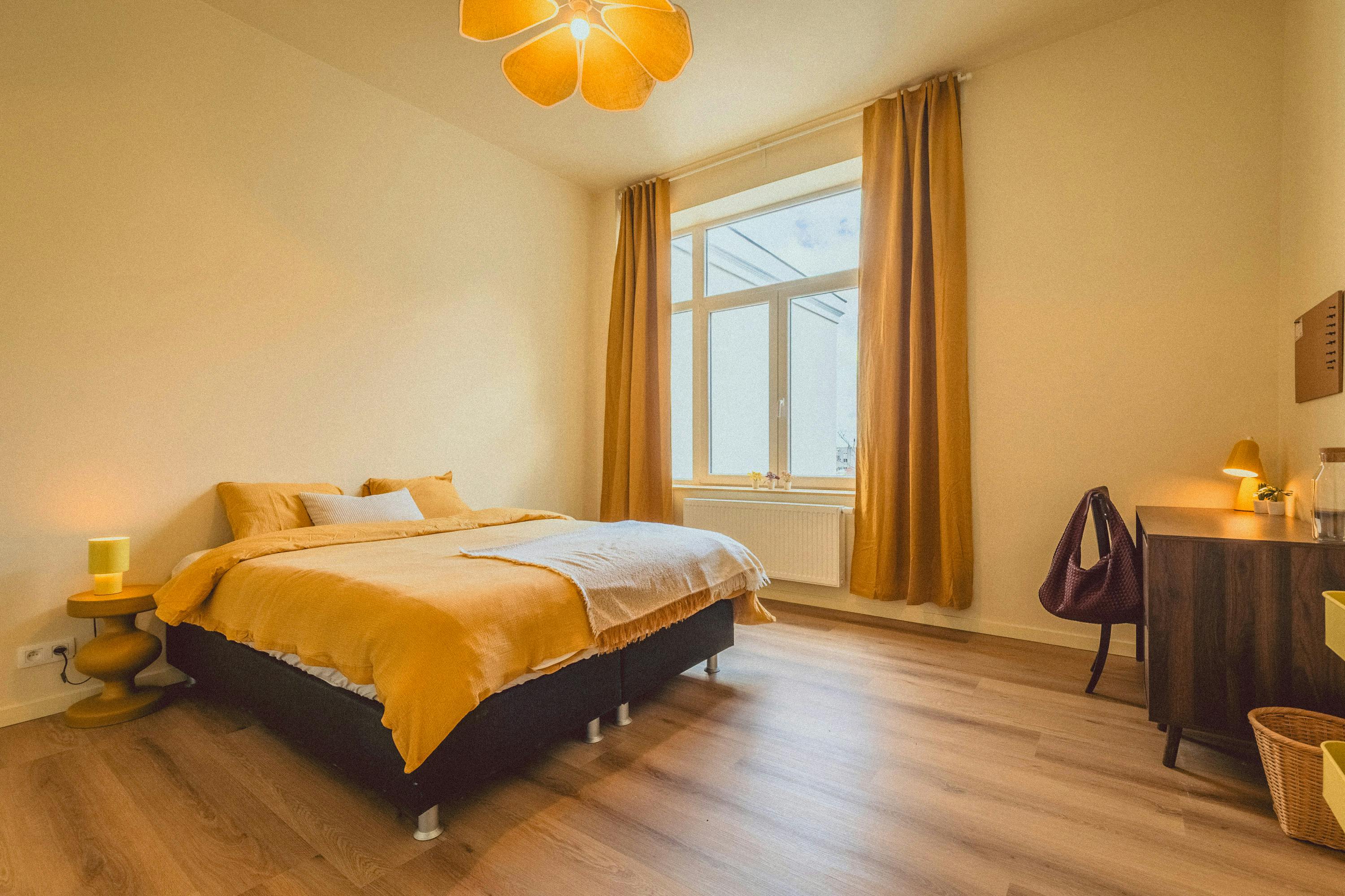 Private room in Boulevard Brand Whitlock, Woluwe-Saint-Lambert (1713119) room image 1