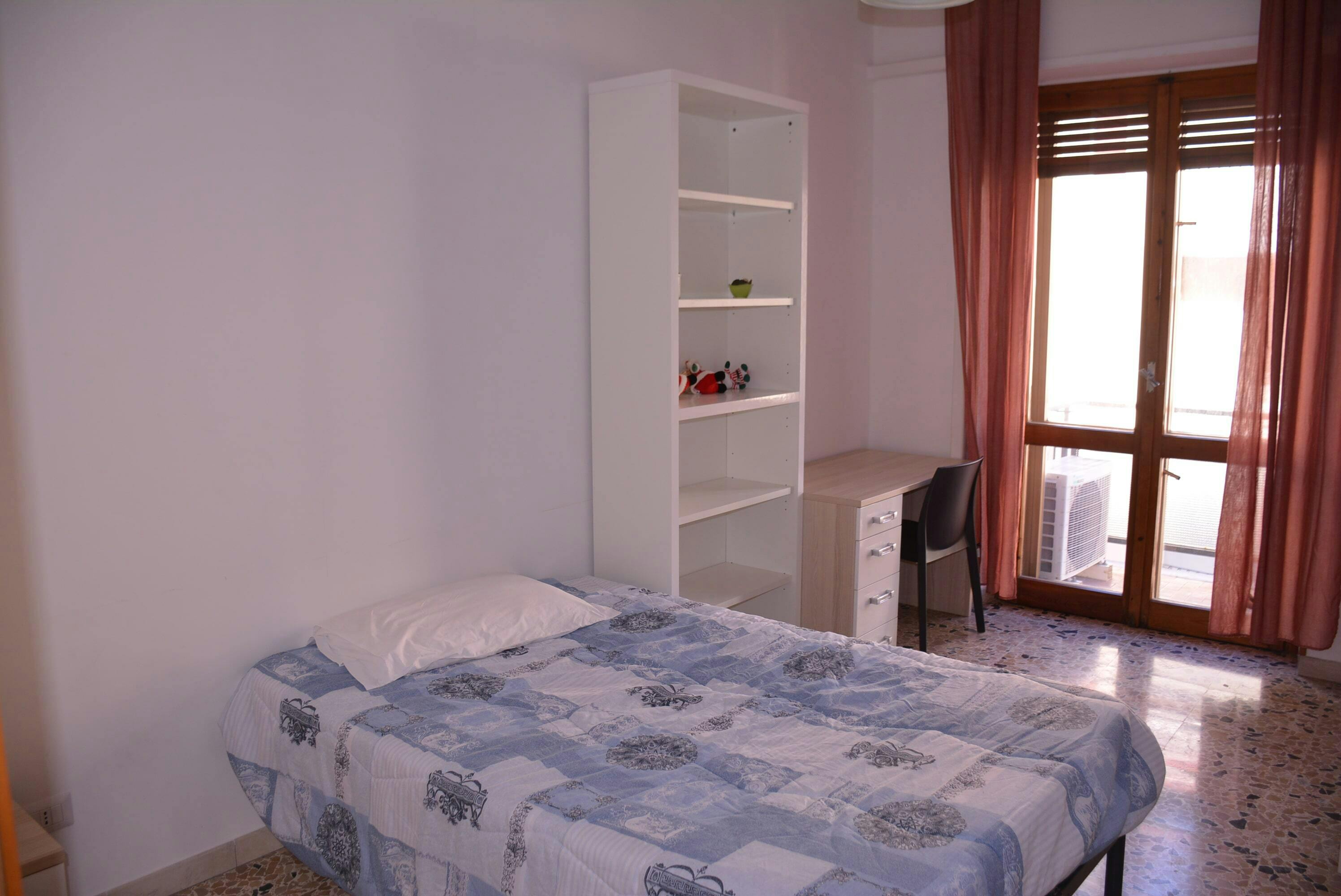Private room in Via Pola, Cagliari (1713172) room image 1
