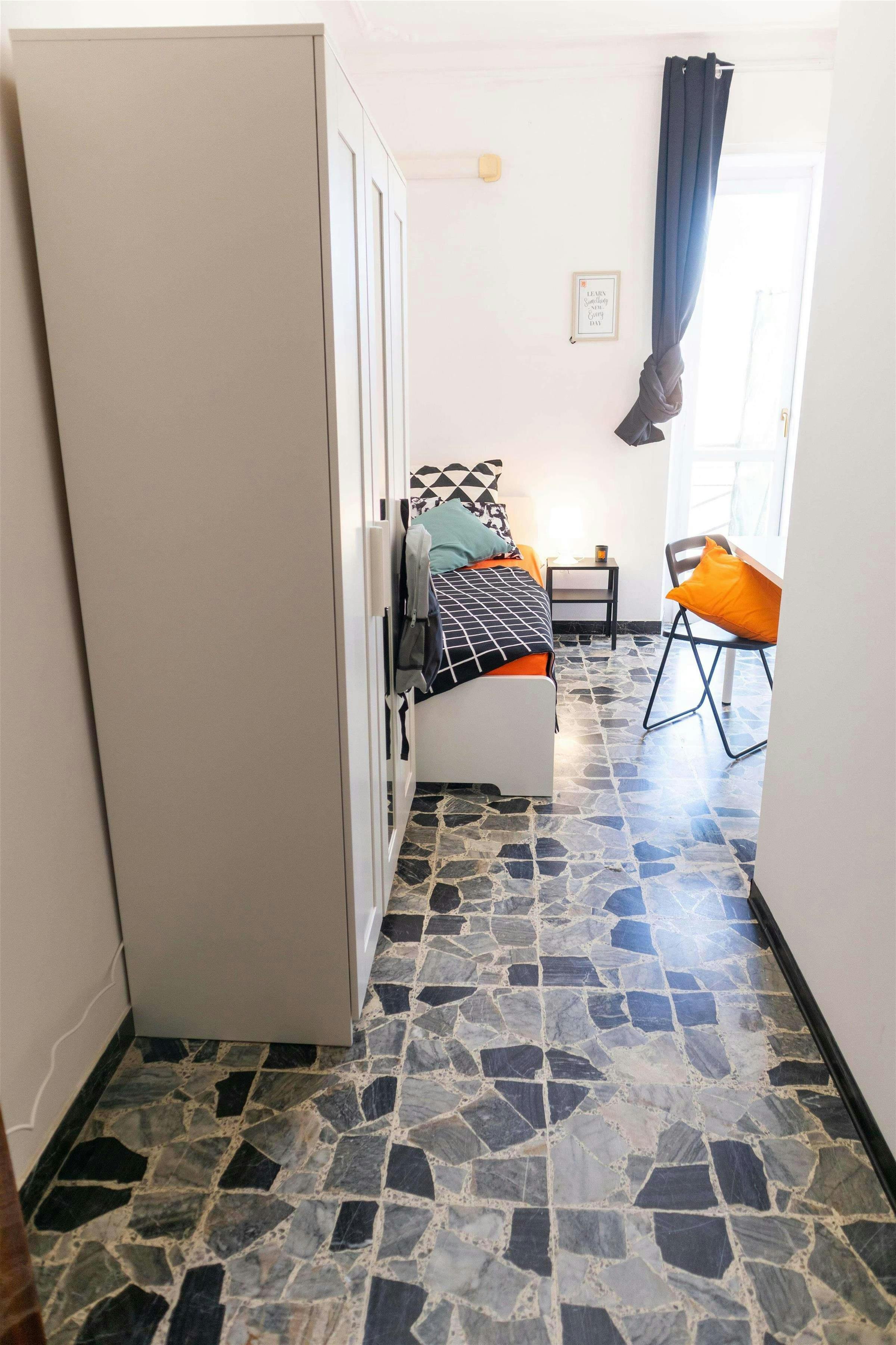 Private room in Via Tiziano, Cagliari (1713185) room image 2