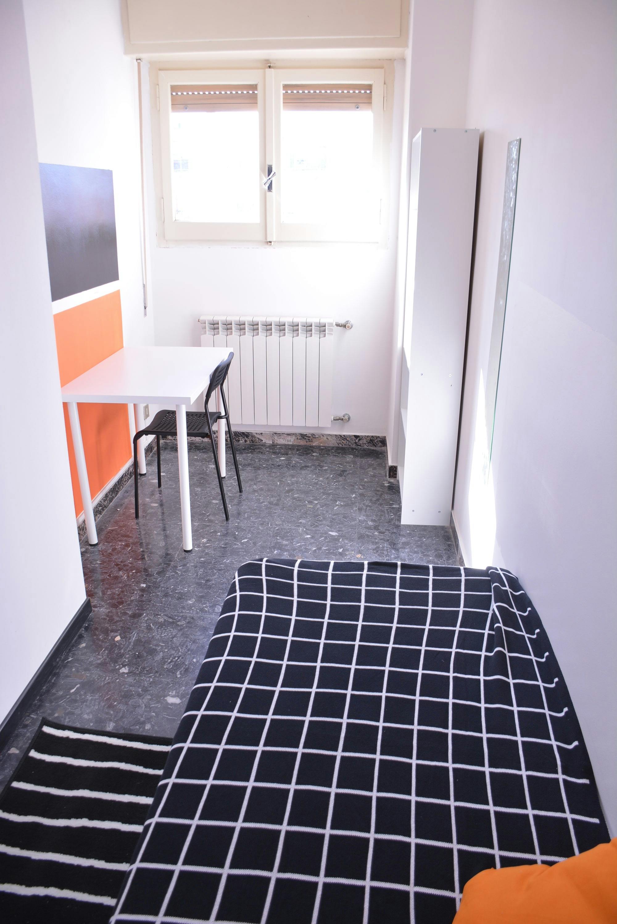 Private room in Via dei Passeri, Cagliari (1713220) room image 2
