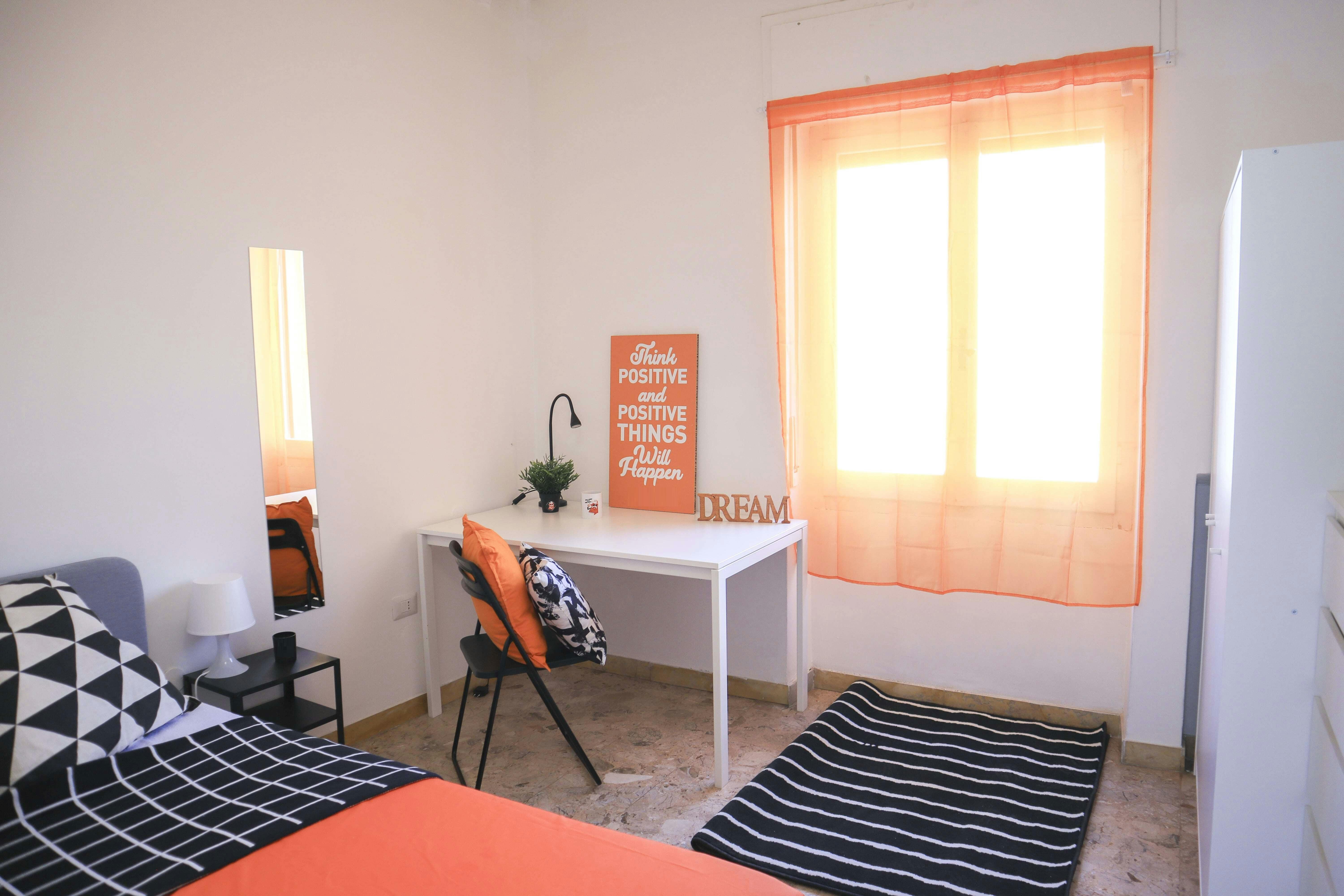 Private room in Via Ludovico Ariosto, Cagliari (1713233) room image 2