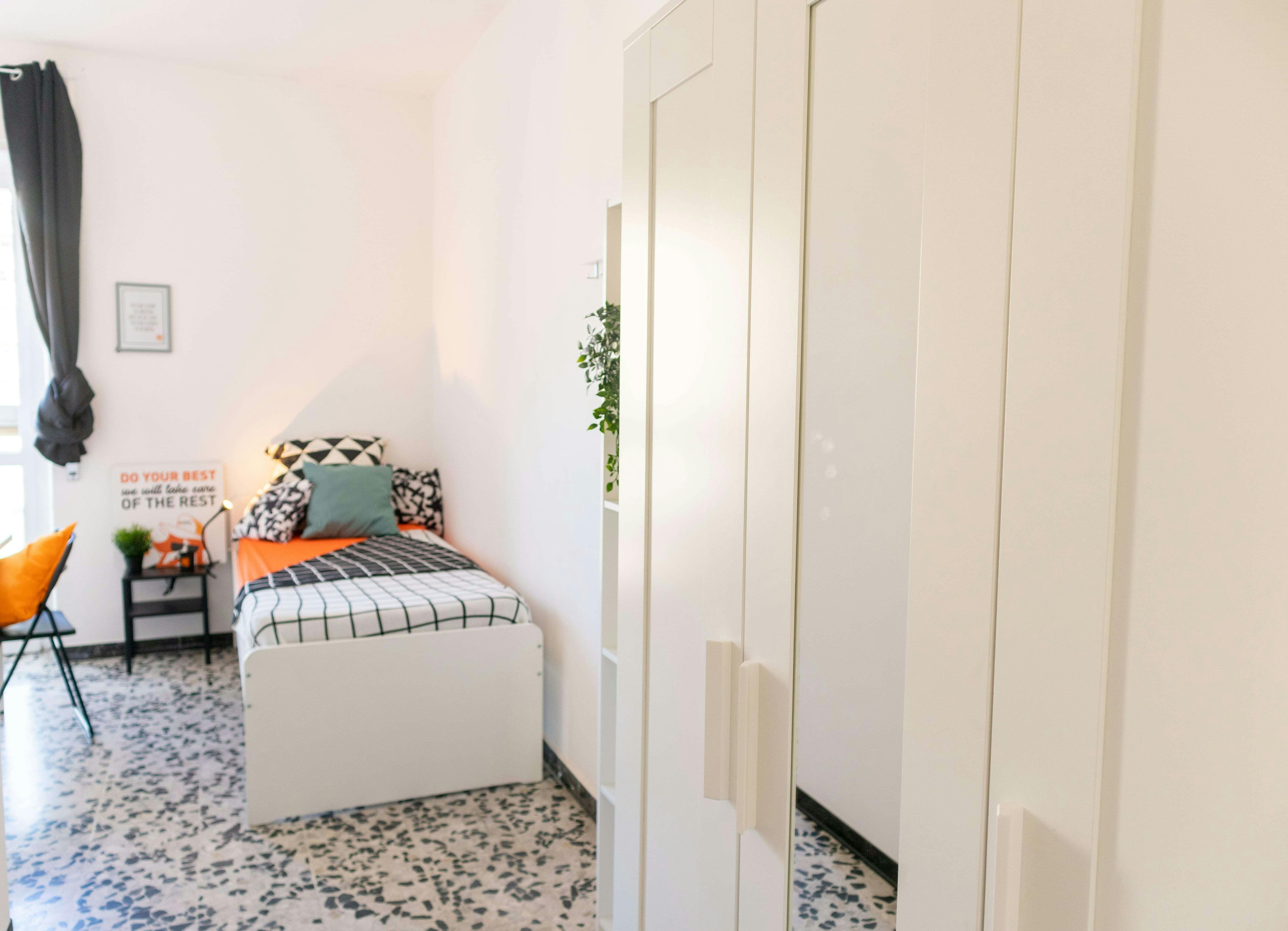 Private room in Via Tiziano, Cagliari (1713269) room image 1