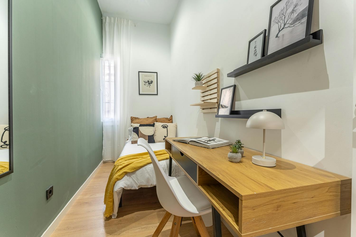 Calle de Bolivia, Madrid preview