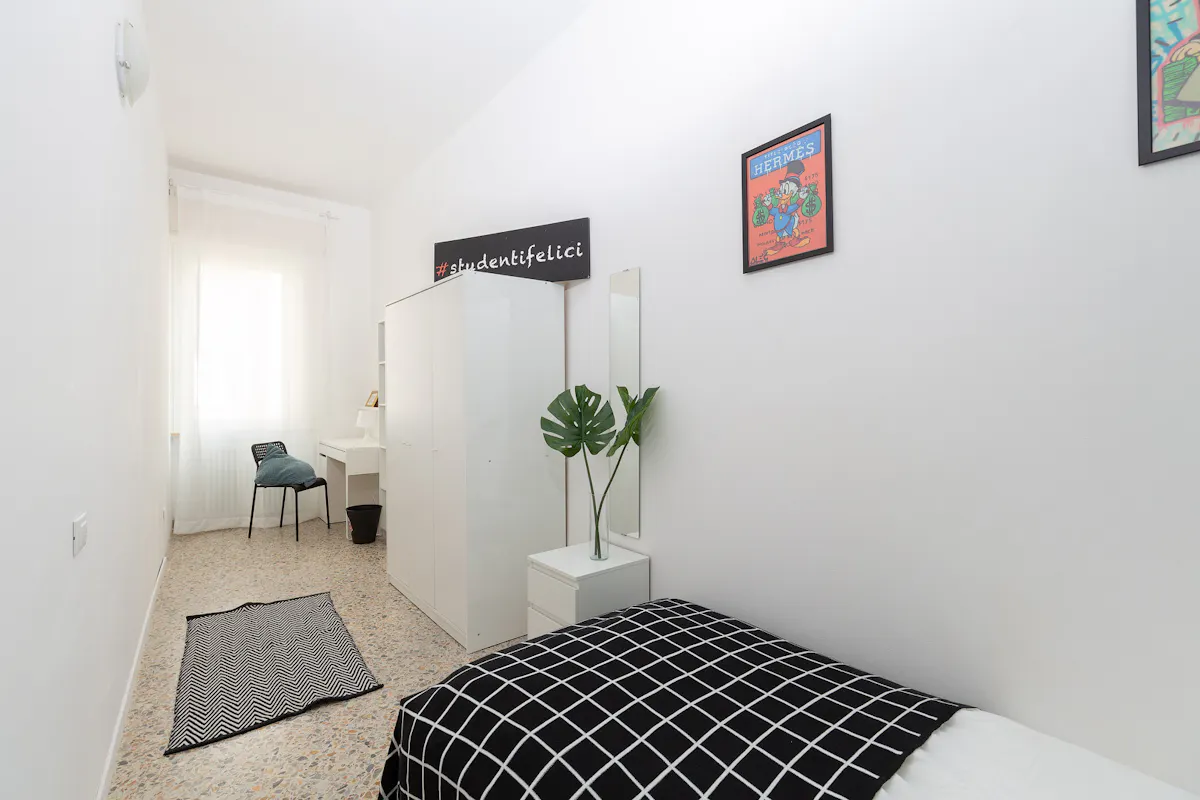 Private room in Corso d'Augusto, Rimini (1713355) ROOM