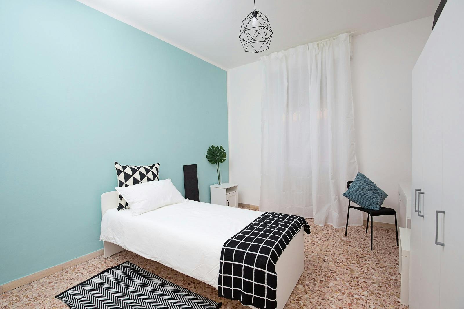 Private room in Via Bastioni Settentrionali, Rimini (1713362) room image 1
