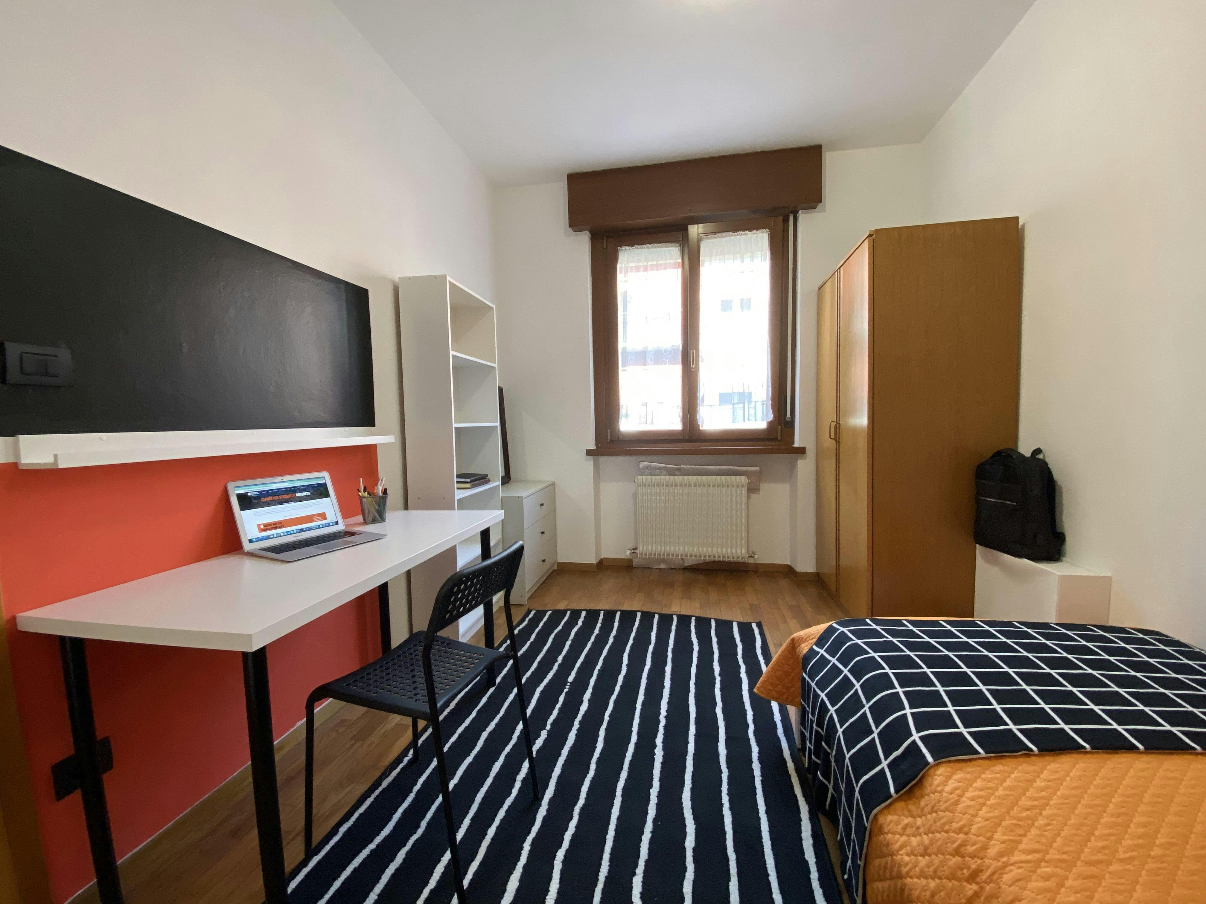 Private room in Via Gaetano Donizetti, Rovereto (1713453) room image 2