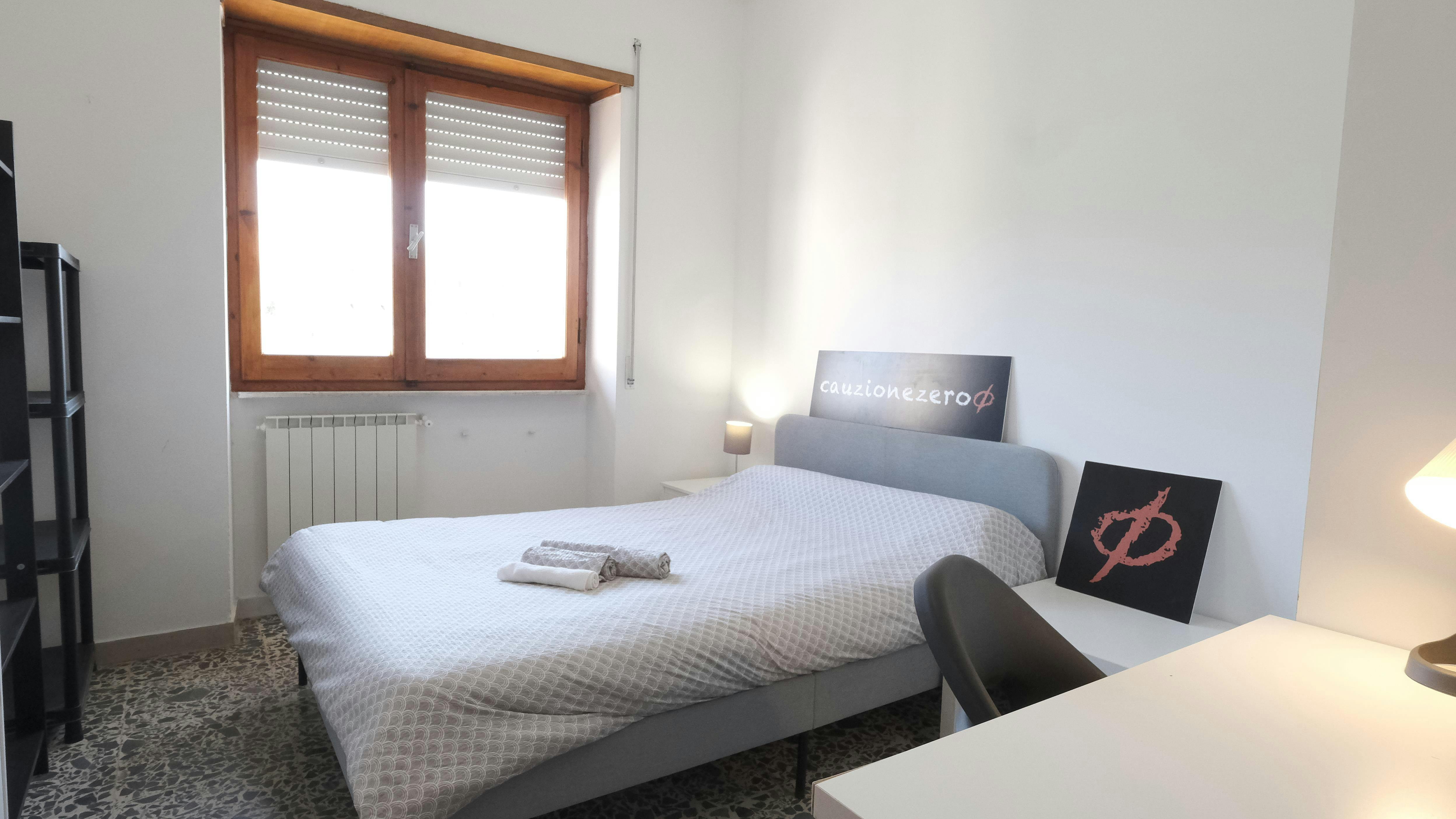 Private room in Via Savoia, Sassari (1713465) room image 1