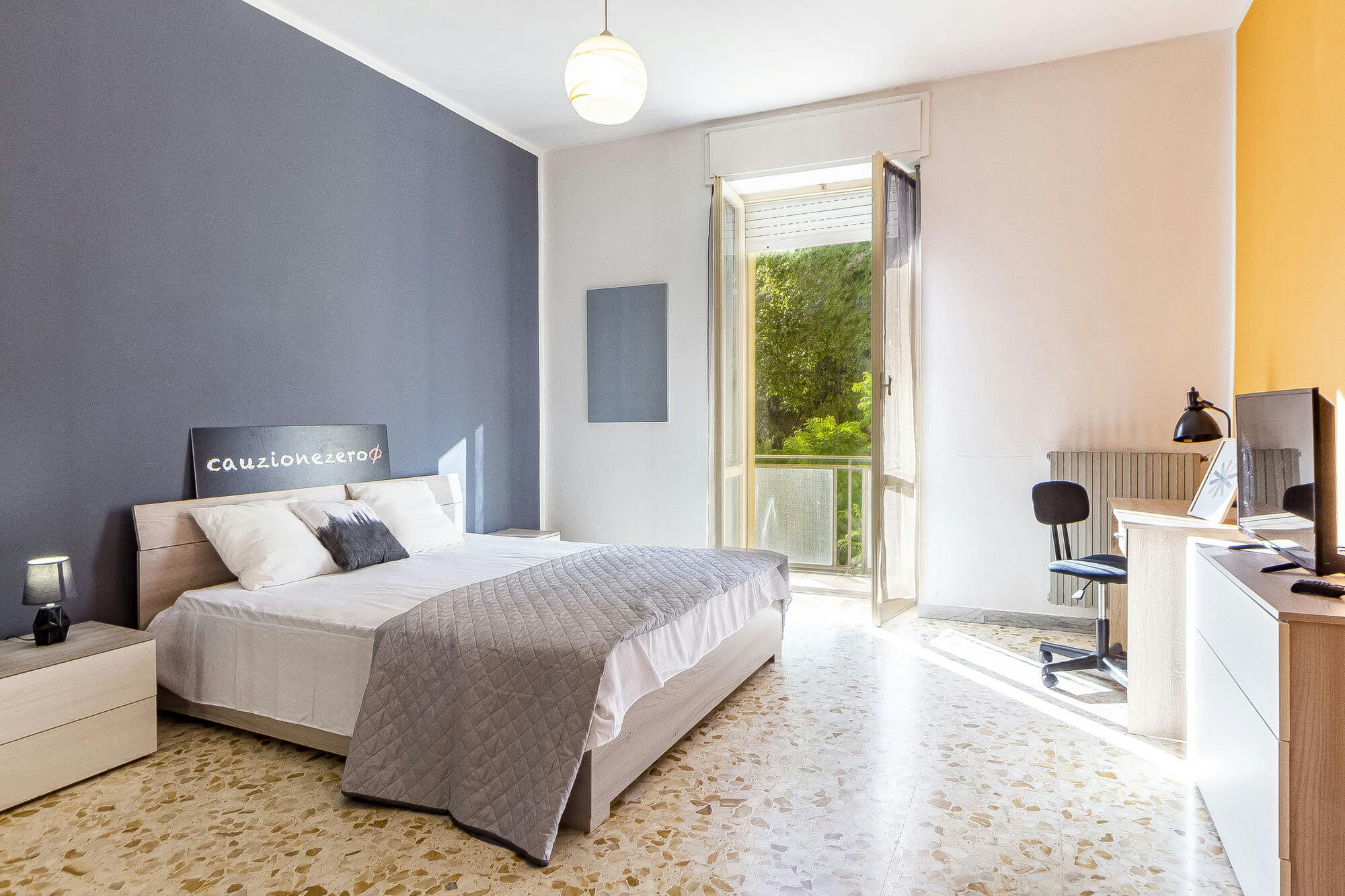 Private room for rent for €420 per month in Sassari, Viale Italia